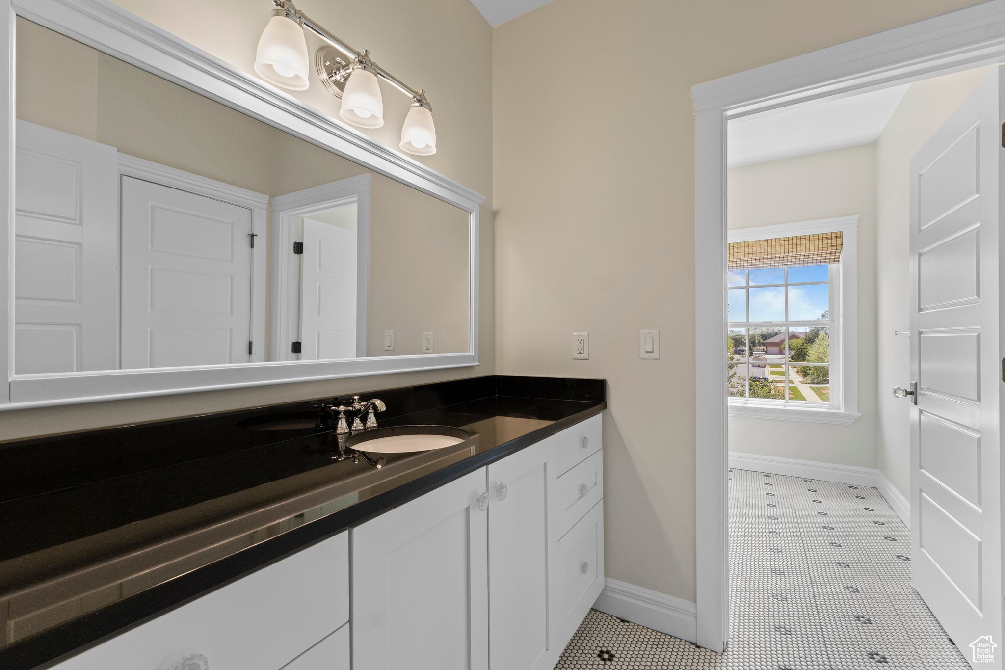 Farmington, Utah, 84025, United States, 6 Bedrooms Bedrooms, ,5 BathroomsBathrooms,Residential,Active,1853229