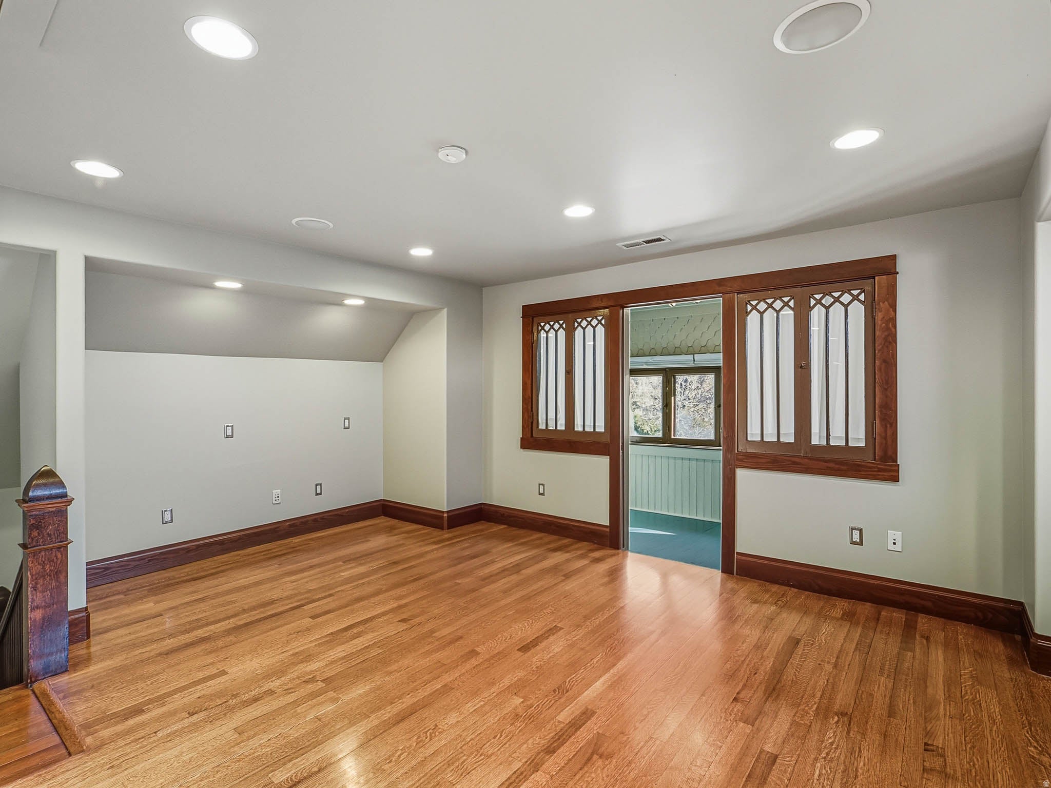 Salt Lake City, Utah, 84105, United States, 6 Bedrooms Bedrooms, ,4 BathroomsBathrooms,Residential,Active,2000214