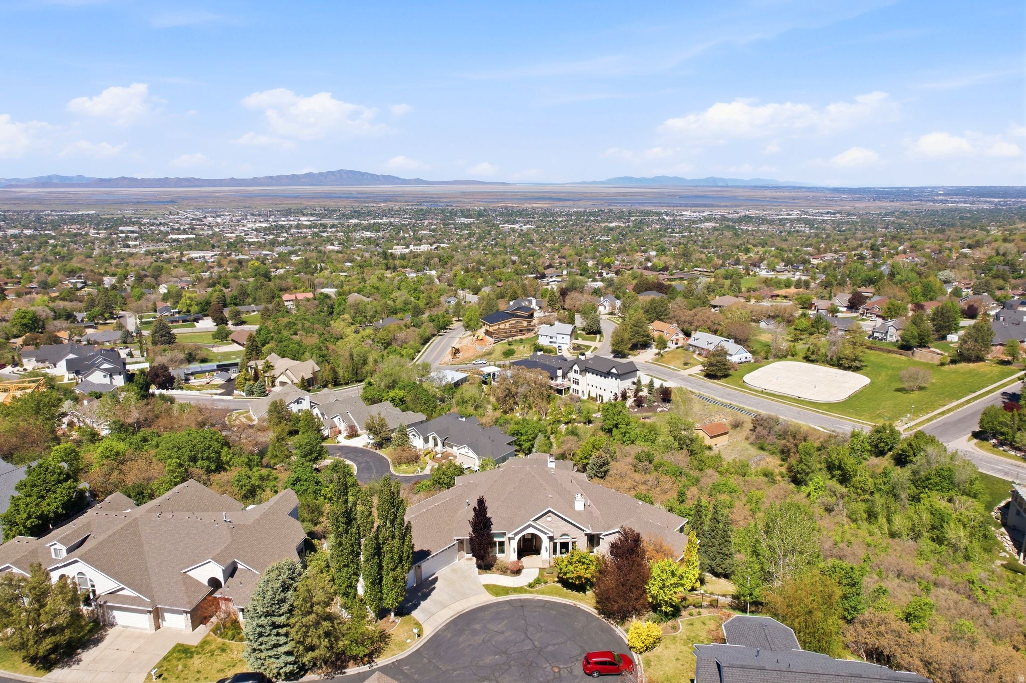 Bountiful, Utah, 84010, United States, 6 Bedrooms Bedrooms, ,6 BathroomsBathrooms,Residential,Active,2044576