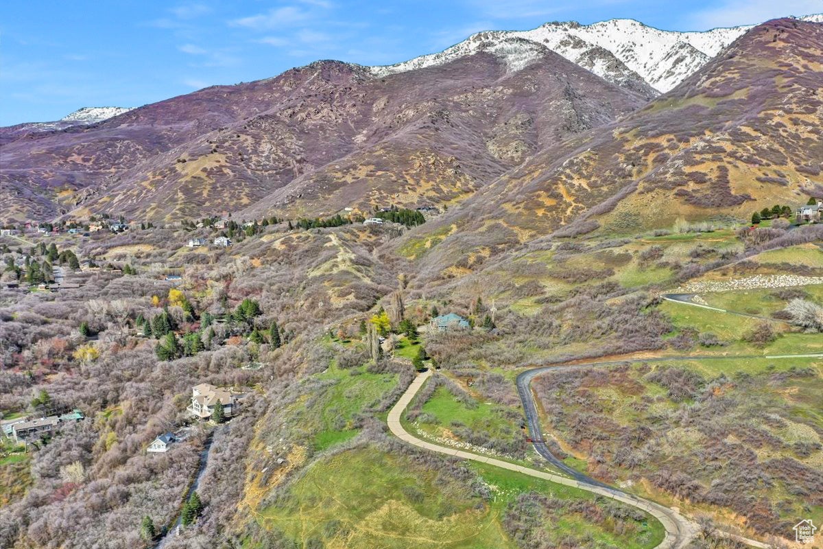 Ogden, Utah, 84403, United States, 7 Bedrooms Bedrooms, ,4 BathroomsBathrooms,Residential,Active,1732386