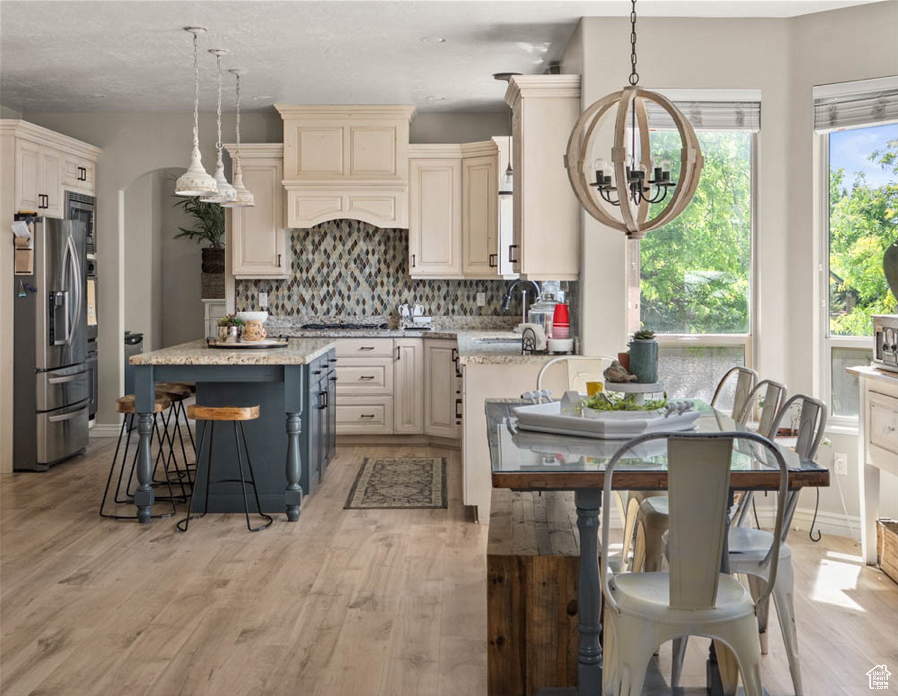 South Jordan, Utah, 84095, United States, 6 Bedrooms Bedrooms, ,4 BathroomsBathrooms,Residential,Active,1876871