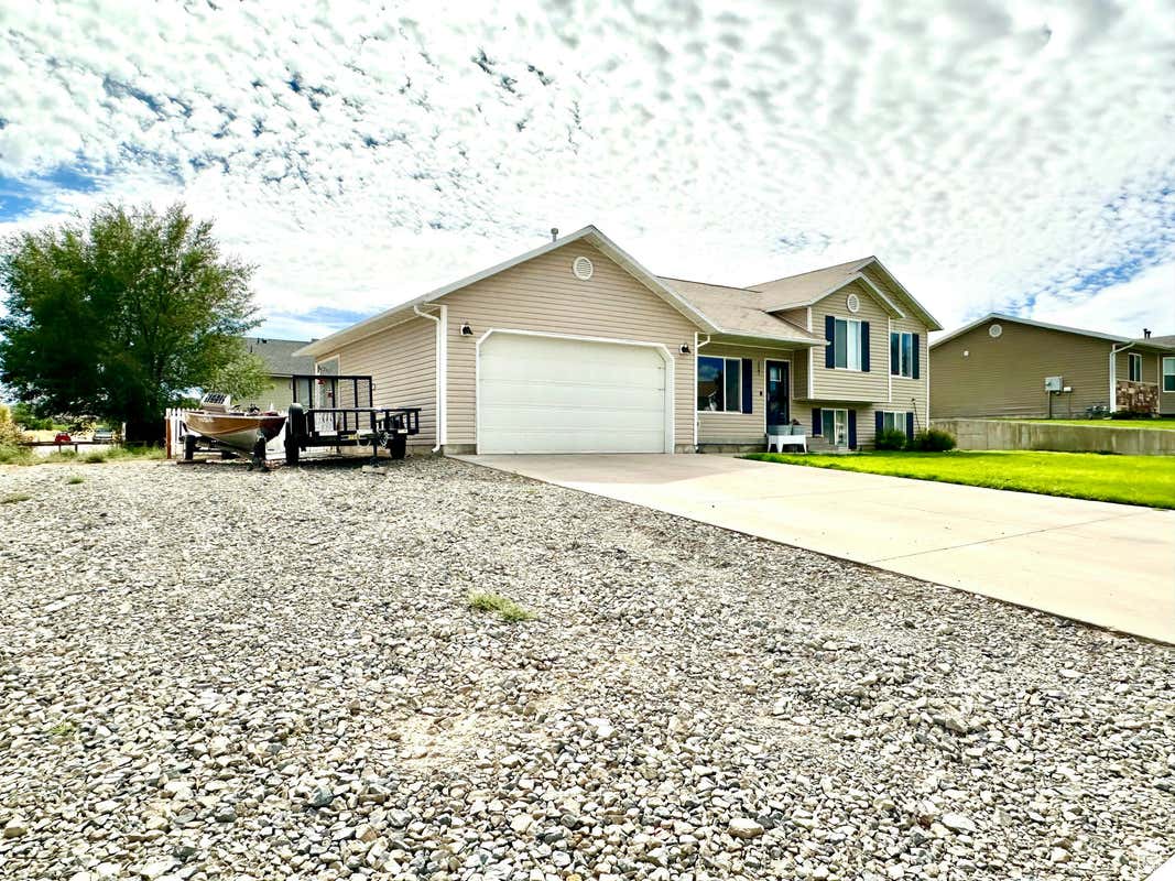 117 W 4100 S, VERNAL, UT 84078, photo 1 of 17