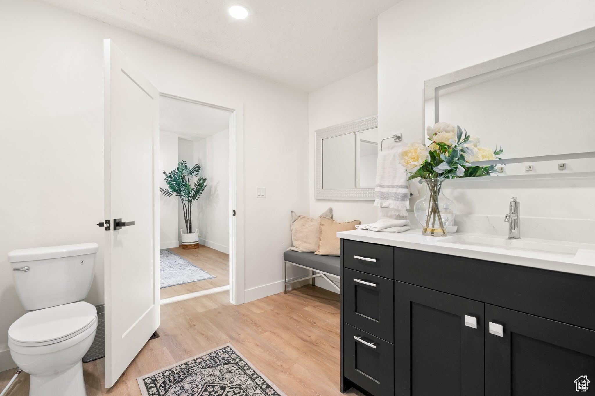 Huntsville, Utah, 84317, United States, 4 Bedrooms Bedrooms, ,3 BathroomsBathrooms,Residential,Active,1964495