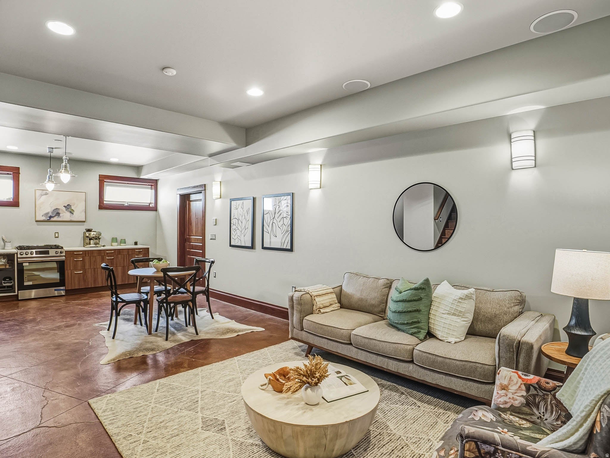 Salt Lake City, Utah, 84105, United States, 6 Bedrooms Bedrooms, ,4 BathroomsBathrooms,Residential,Active,2000214