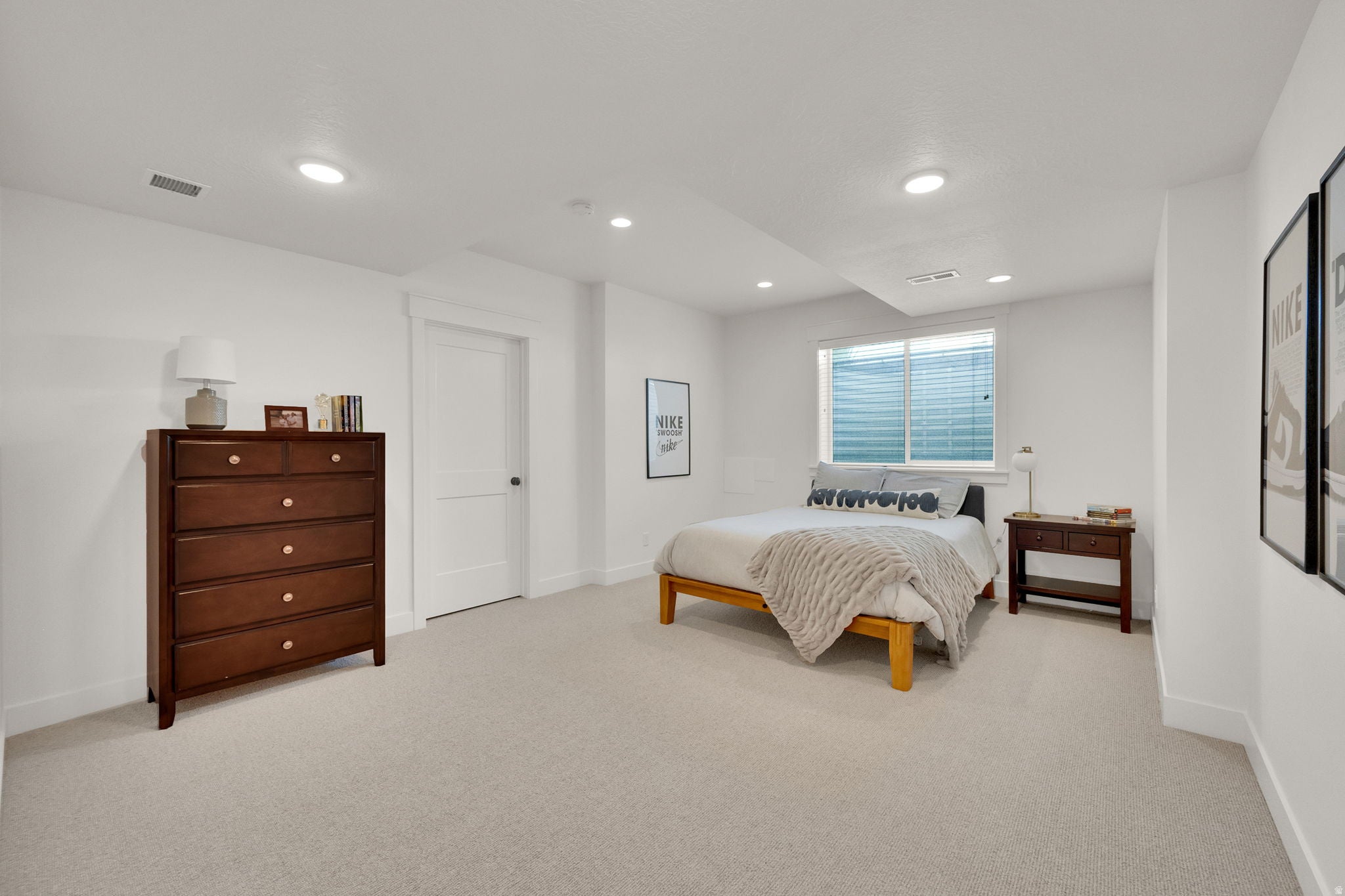 South Jordan, Utah, 84009, United States, 6 Bedrooms Bedrooms, ,5 BathroomsBathrooms,Residential,Active,2008308