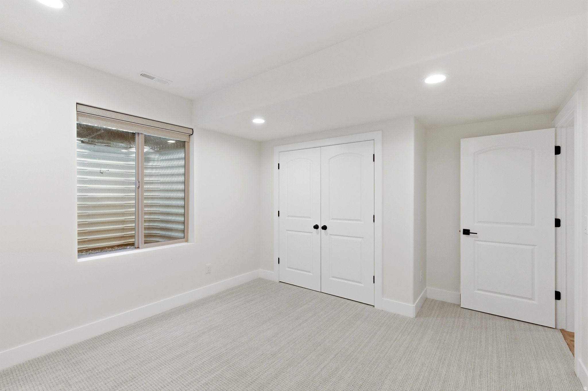 North Salt Lake, Utah, 84054, United States, 6 Bedrooms Bedrooms, ,4 BathroomsBathrooms,Residential,Active,2012192