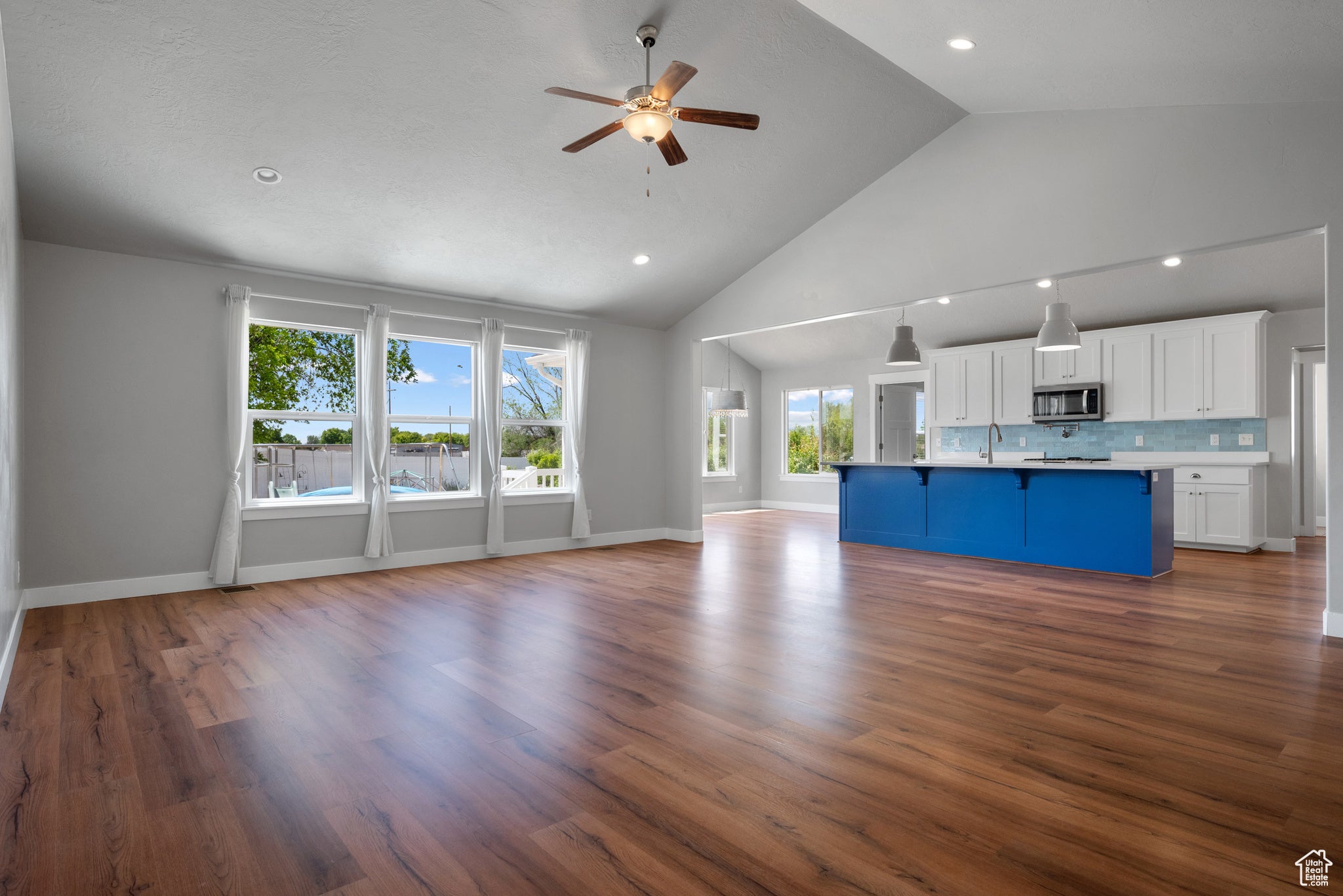 Mapleton, Utah, 84664, United States, 6 Bedrooms Bedrooms, ,5 BathroomsBathrooms,Residential,Active,1828968