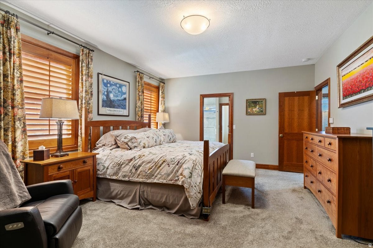 Mountain Green, Utah, 84050, United States, 5 Bedrooms Bedrooms, ,4 BathroomsBathrooms,Residential,Active,1972158