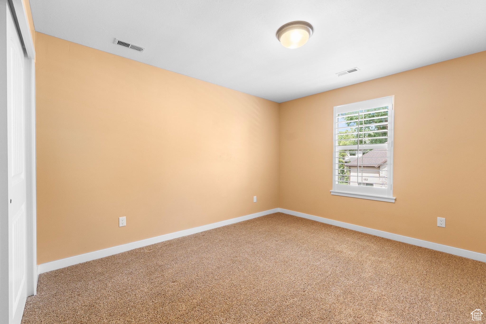 Farmington, Utah, 84025, United States, 4 Bedrooms Bedrooms, ,4 BathroomsBathrooms,Residential,Active,1914760