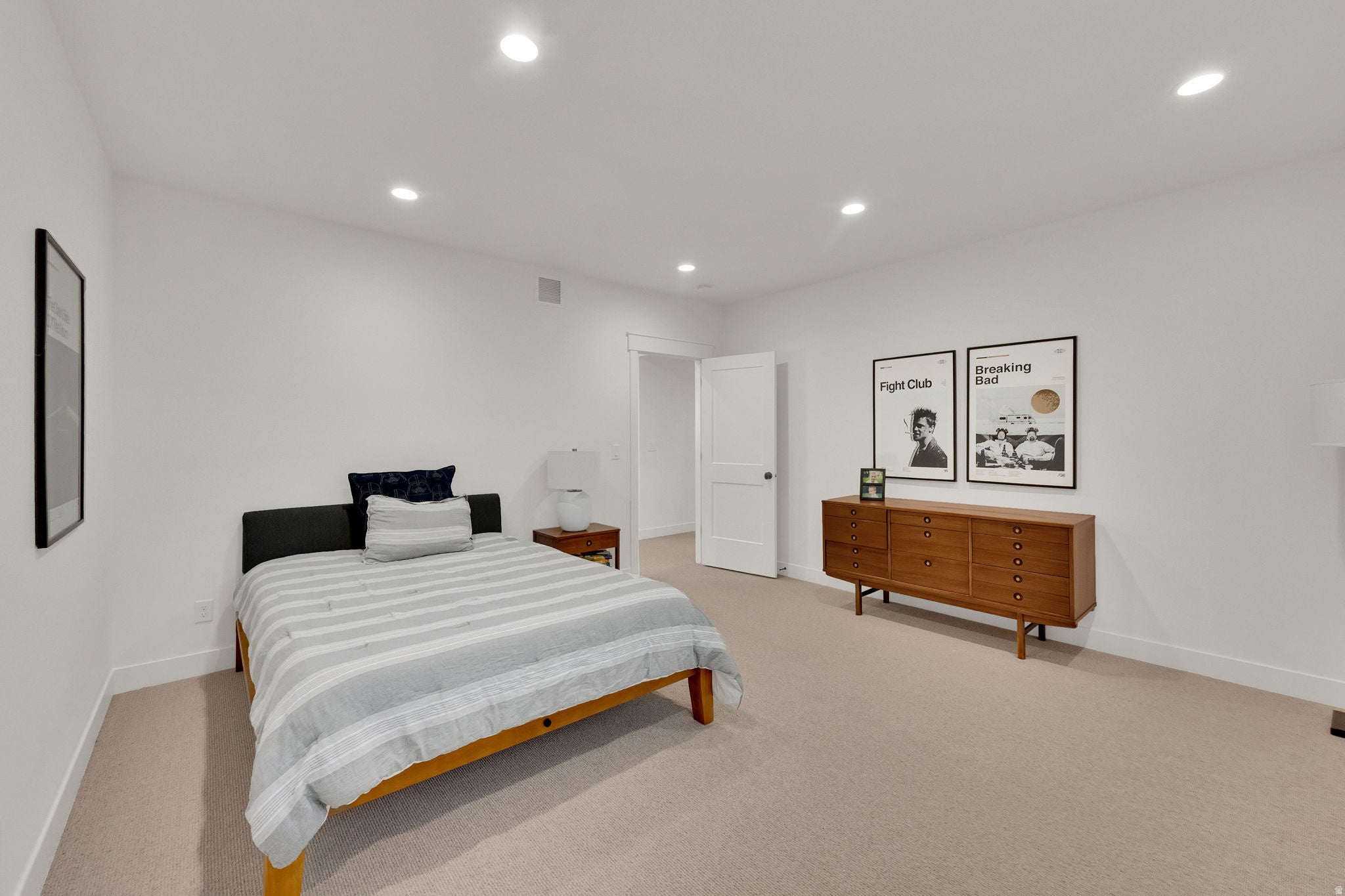 South Jordan, Utah, 84009, United States, 6 Bedrooms Bedrooms, ,5 BathroomsBathrooms,Residential,Active,2008308