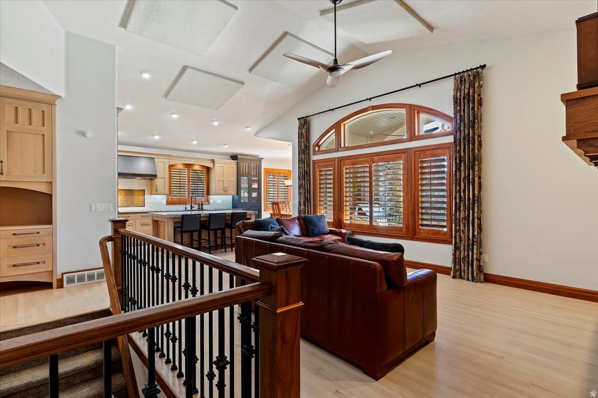 Mountain Green, Utah, 84050, United States, 5 Bedrooms Bedrooms, ,4 BathroomsBathrooms,Residential,Active,1972158