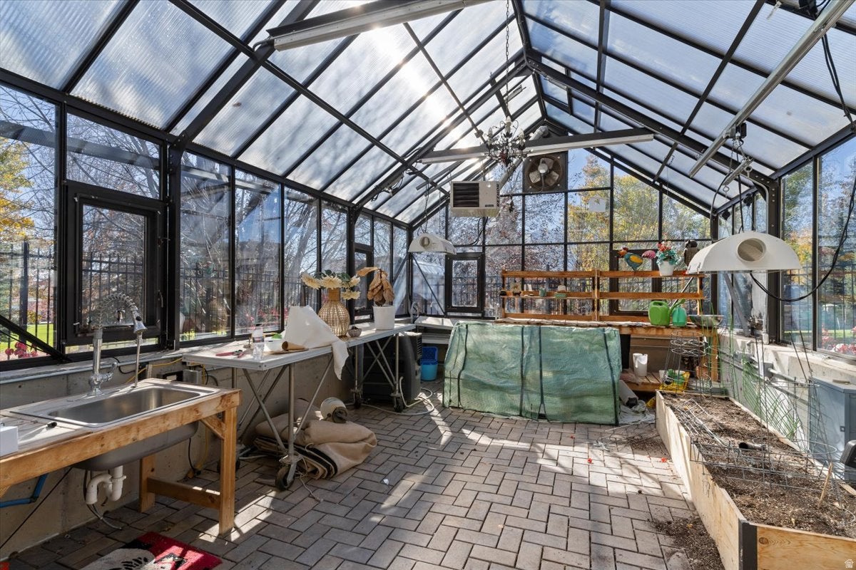 Mountain Green, Utah, 84050, United States, 5 Bedrooms Bedrooms, ,4 BathroomsBathrooms,Residential,Active,1972158