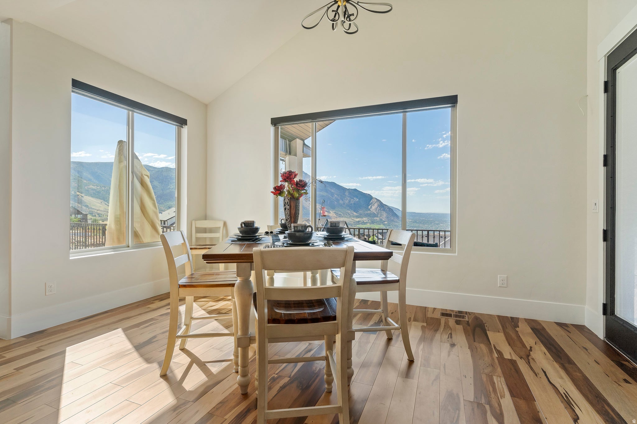 North Ogden, Utah, 84414, United States, 5 Bedrooms Bedrooms, ,5 BathroomsBathrooms,Residential,Active,1997557