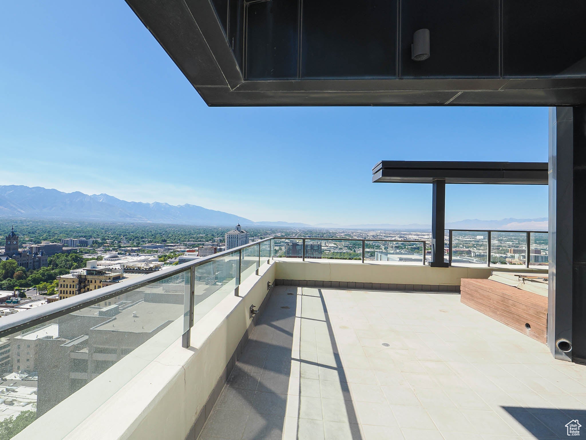 Salt Lake City, Utah, 84101, United States, 4 Bedrooms Bedrooms, ,5 BathroomsBathrooms,Residential,Active,1905069