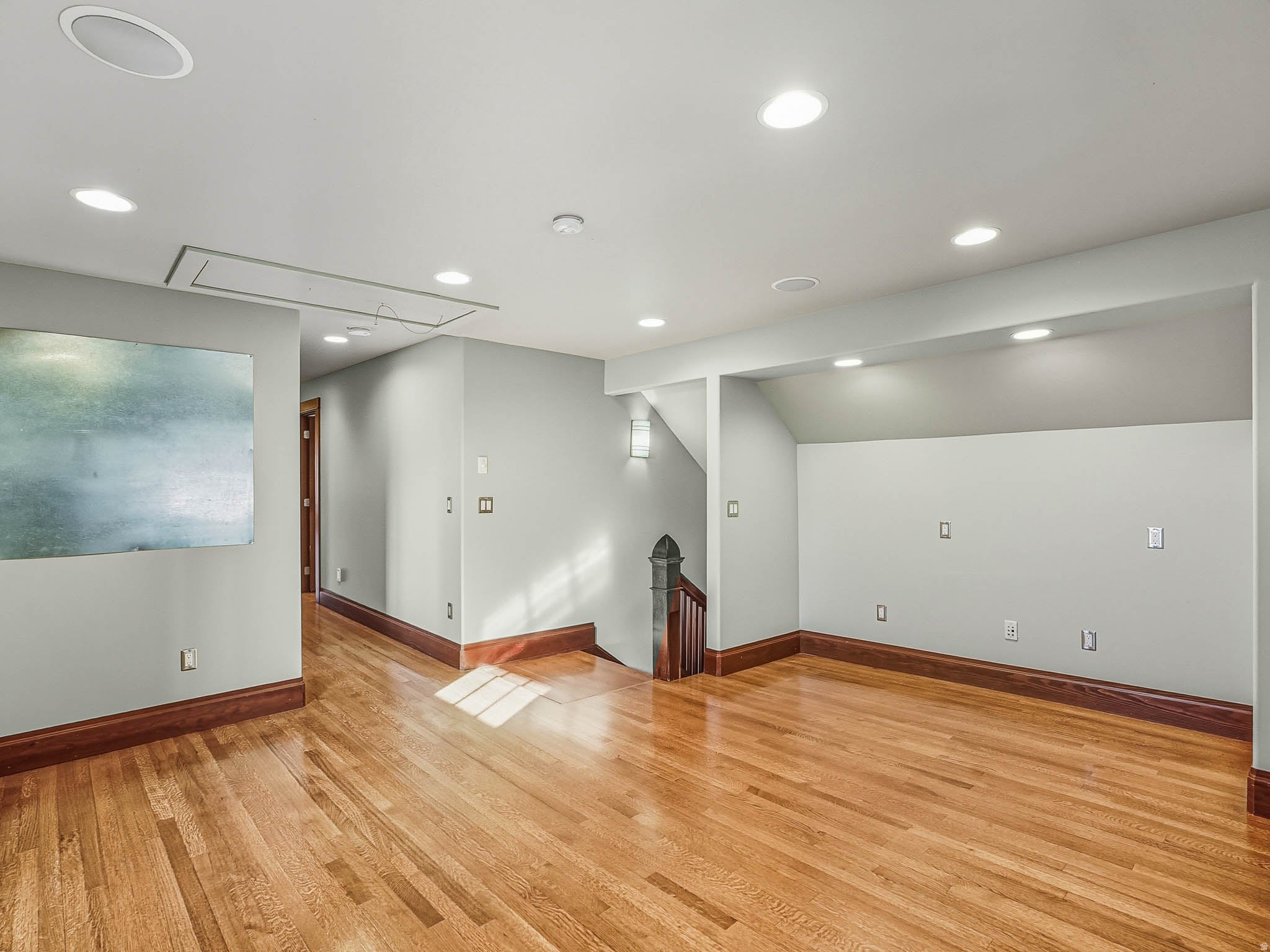 Salt Lake City, Utah, 84105, United States, 6 Bedrooms Bedrooms, ,4 BathroomsBathrooms,Residential,Active,2000214