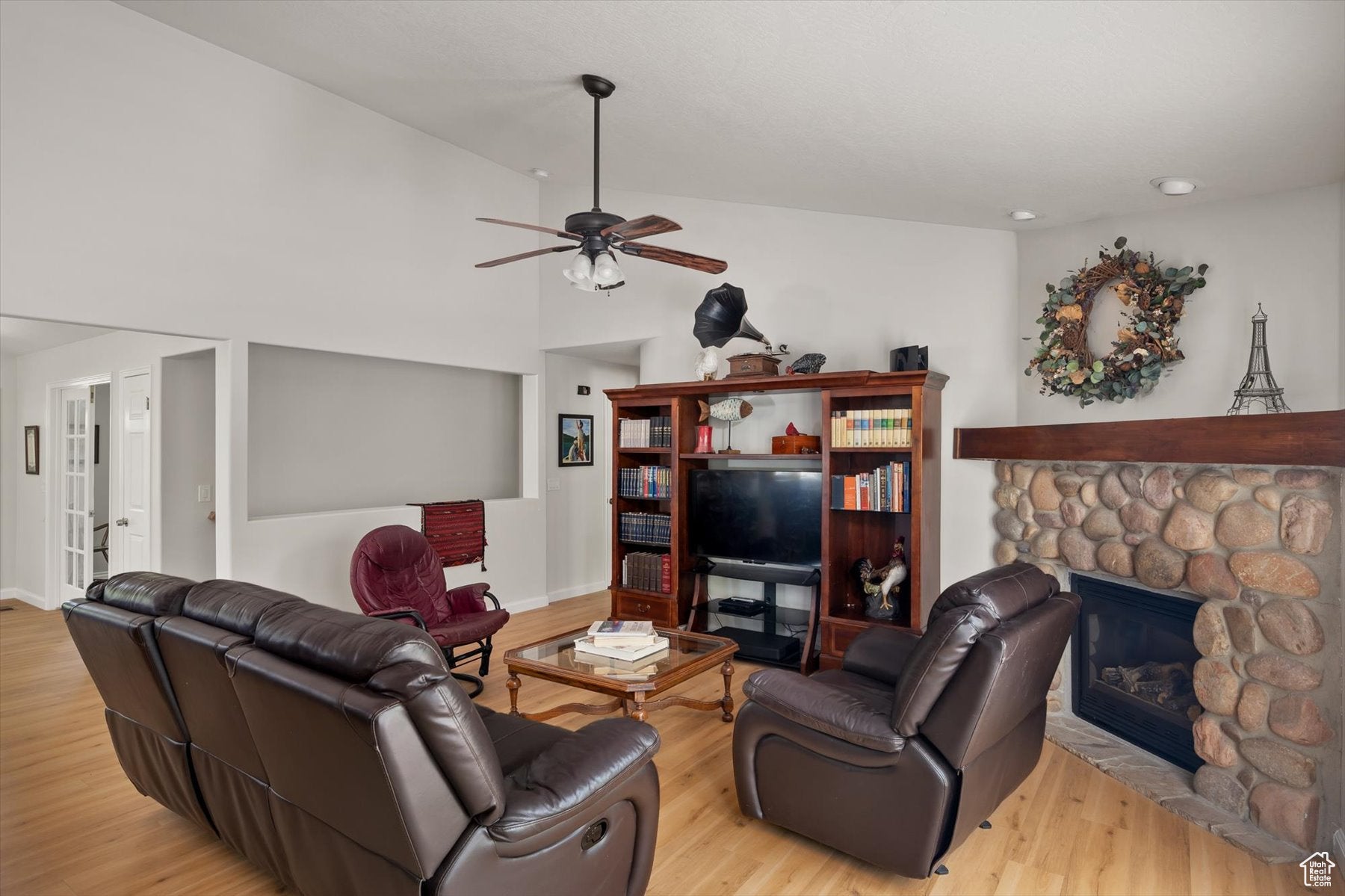 Cottonwood Heights, Utah, 84121, United States, 6 Bedrooms Bedrooms, ,3 BathroomsBathrooms,Residential,Active,1964287