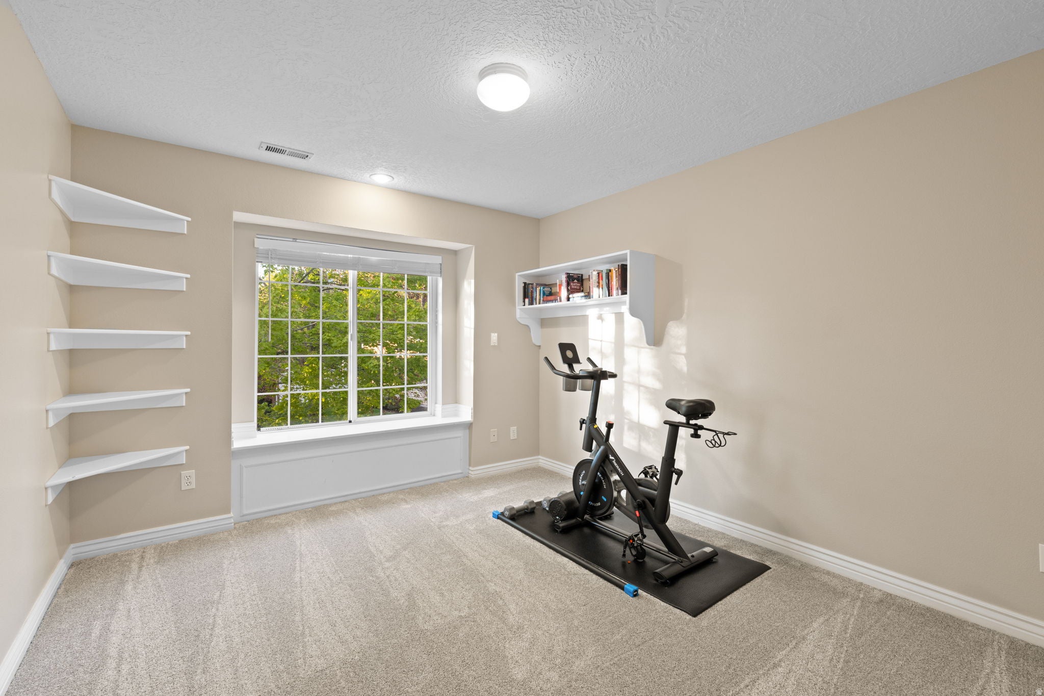 Orem, Utah, 84097, United States, 6 Bedrooms Bedrooms, ,6 BathroomsBathrooms,Residential,Active,2044198