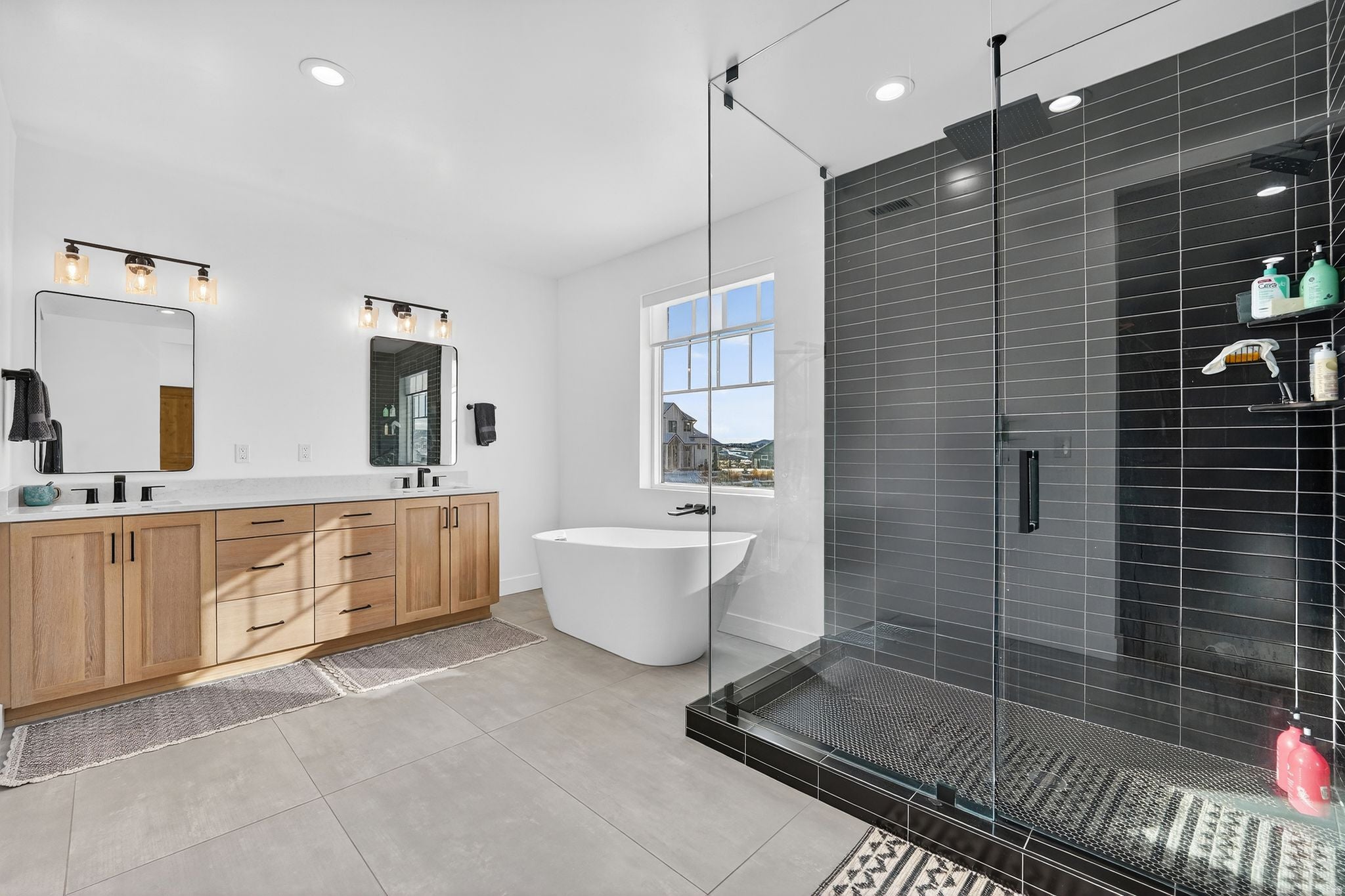 Eagle Mountain, Utah, 84005, United States, 5 Bedrooms Bedrooms, ,4 BathroomsBathrooms,Residential,Active,2009175