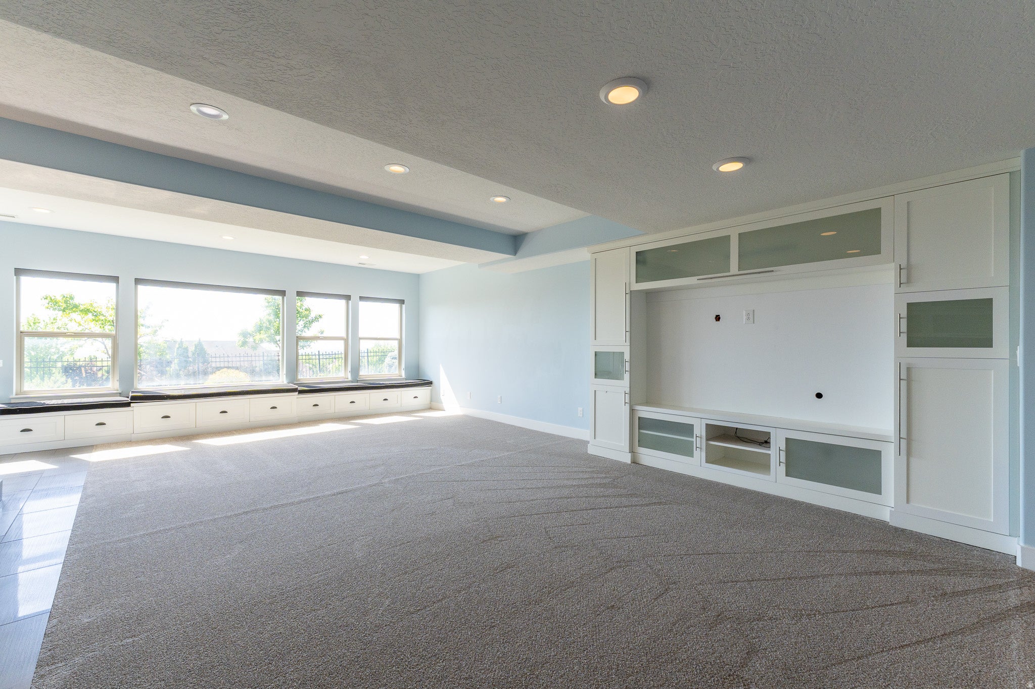 Fruit Heights, Utah, 84037, United States, 6 Bedrooms Bedrooms, ,5 BathroomsBathrooms,Residential,Active,2044980