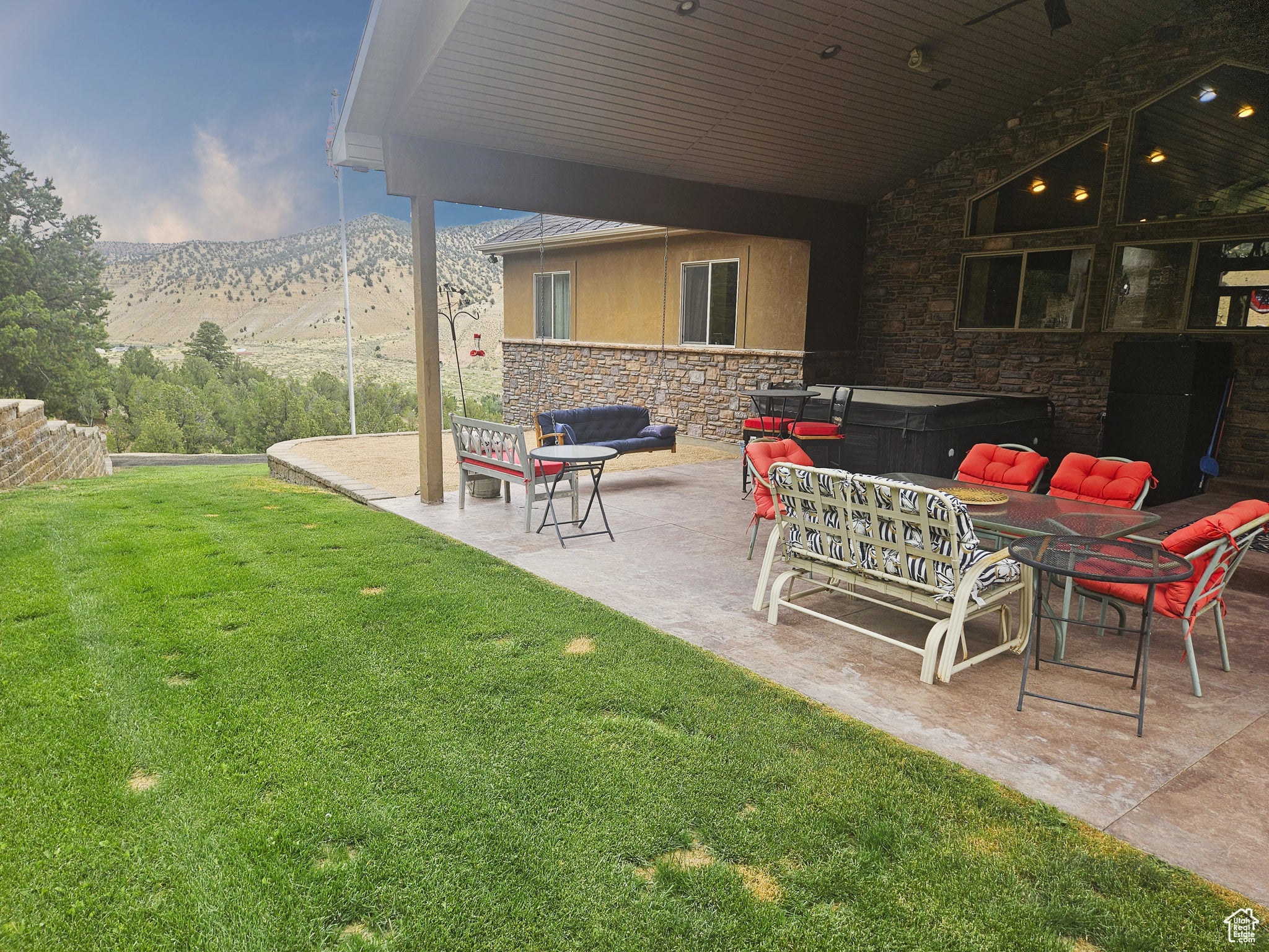 Fruitland, Utah, 84027, United States, 5 Bedrooms Bedrooms, ,3 BathroomsBathrooms,Residential,Active,1899229