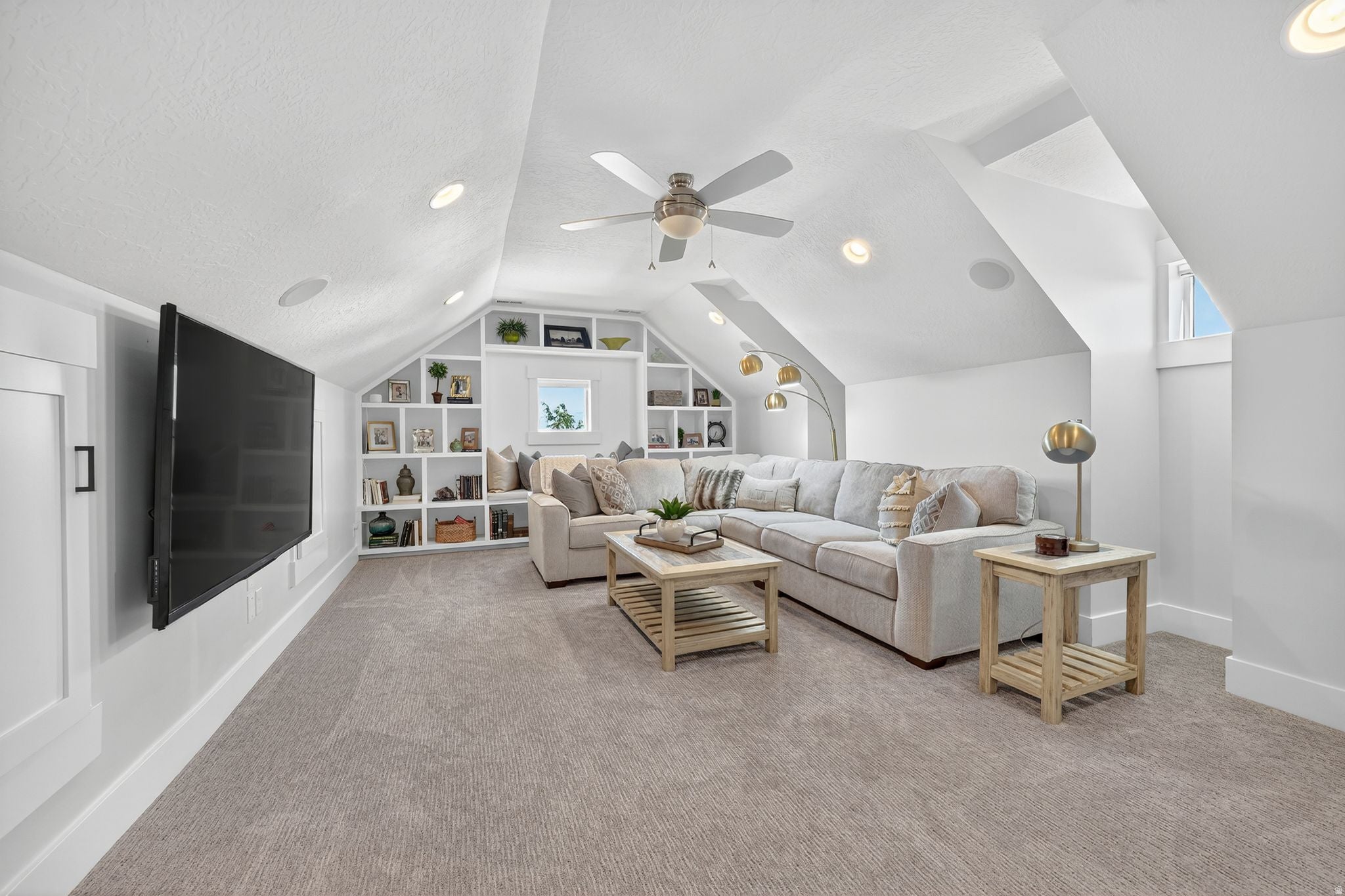 Bluffdale, Utah, 84065, United States, 7 Bedrooms Bedrooms, ,9 BathroomsBathrooms,Residential,Active,1987237