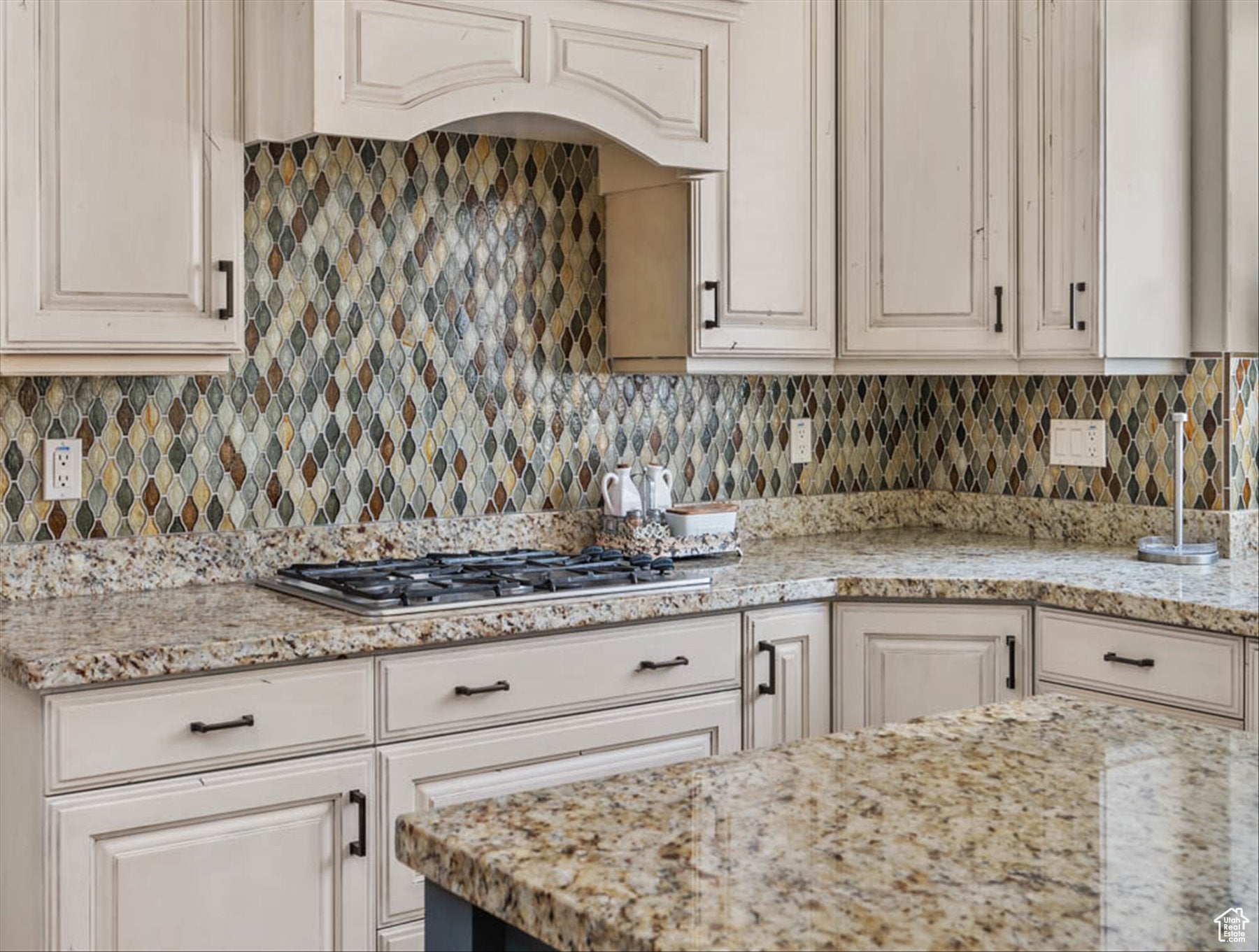 South Jordan, Utah, 84095, United States, 6 Bedrooms Bedrooms, ,4 BathroomsBathrooms,Residential,Active,1876871