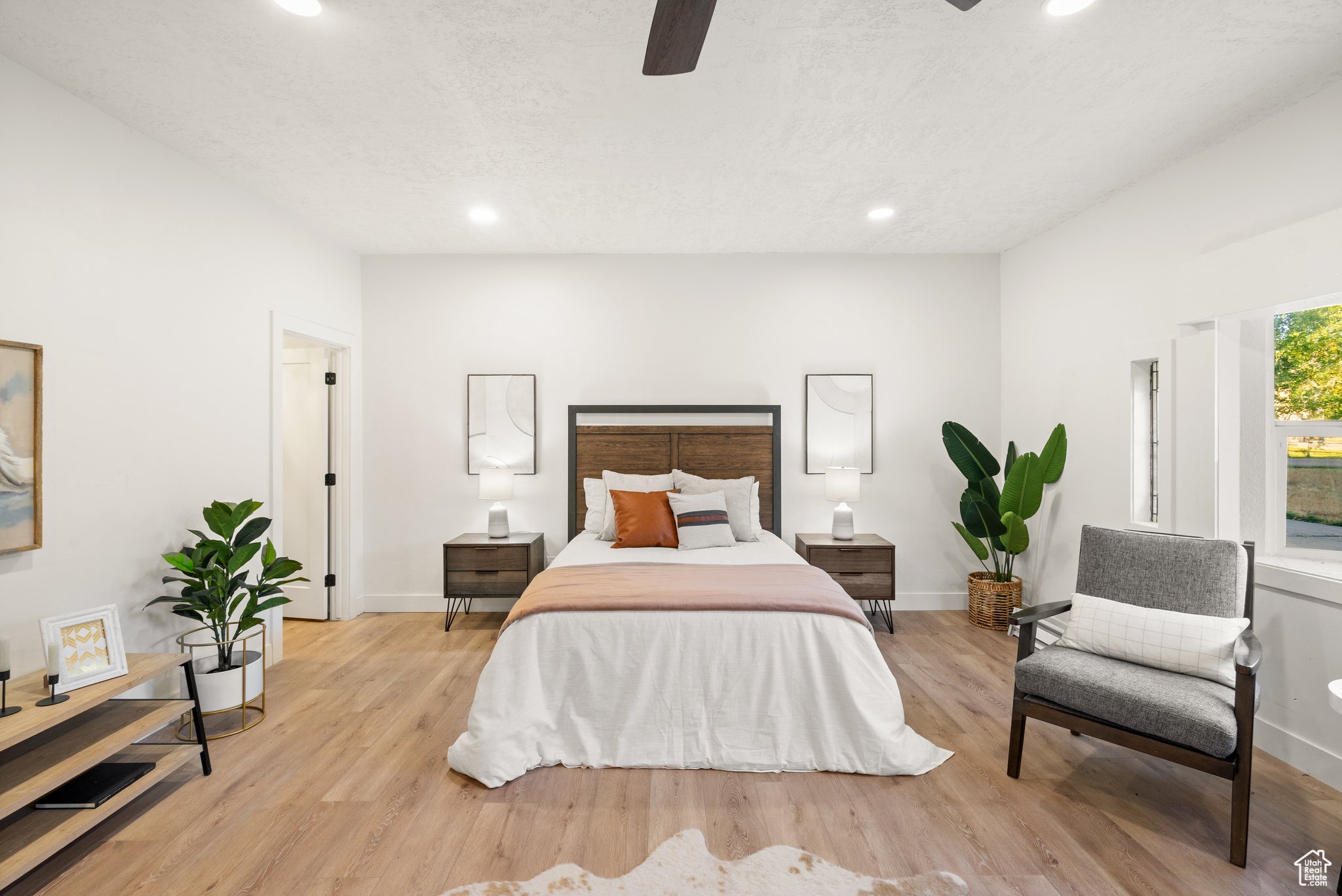 Huntsville, Utah, 84317, United States, 4 Bedrooms Bedrooms, ,3 BathroomsBathrooms,Residential,Active,1964495