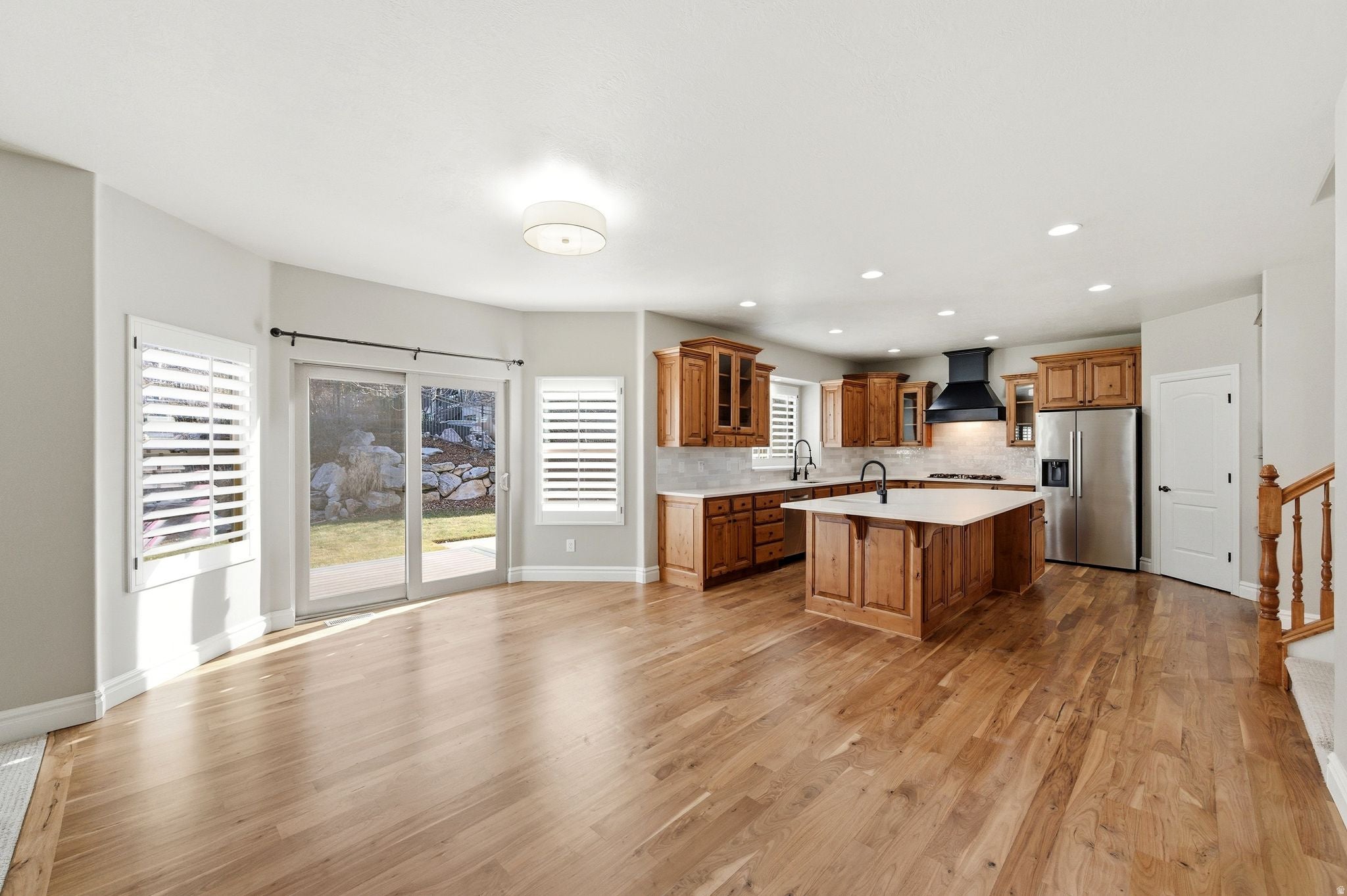 North Salt Lake, Utah, 84054, United States, 6 Bedrooms Bedrooms, ,4 BathroomsBathrooms,Residential,Active,2012192