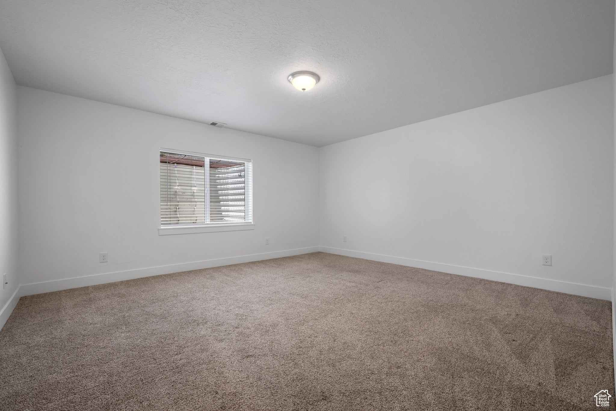 Mapleton, Utah, 84664, United States, 6 Bedrooms Bedrooms, ,5 BathroomsBathrooms,Residential,Active,1828968