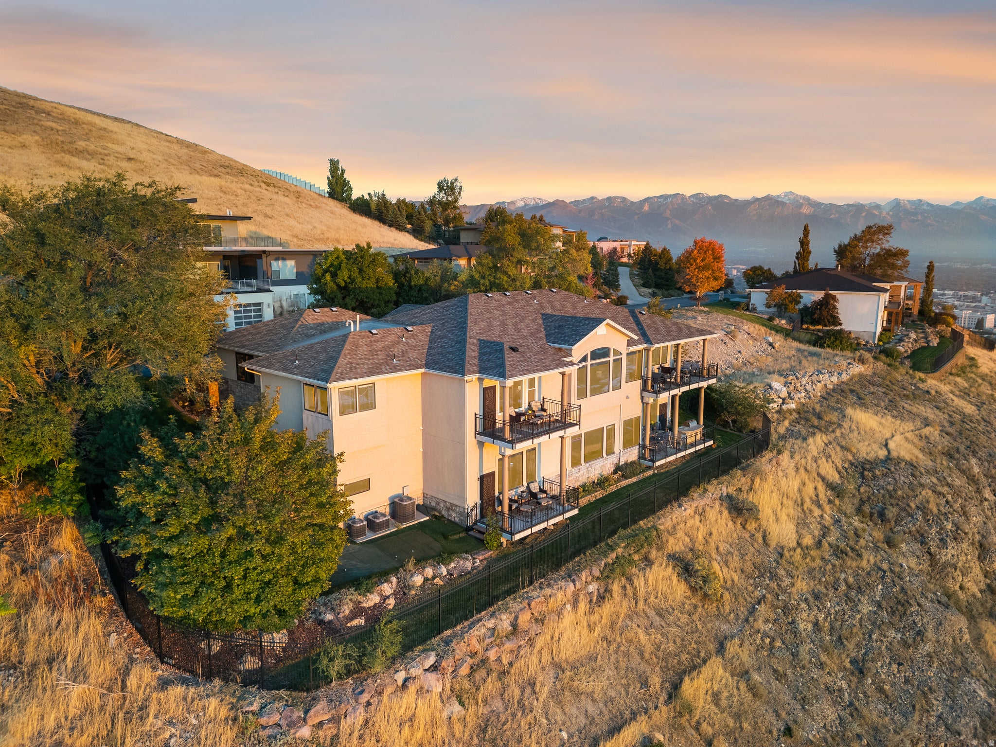 Salt Lake City, Utah, 84103, United States, 5 Bedrooms Bedrooms, ,4 BathroomsBathrooms,Residential,Active,2042745