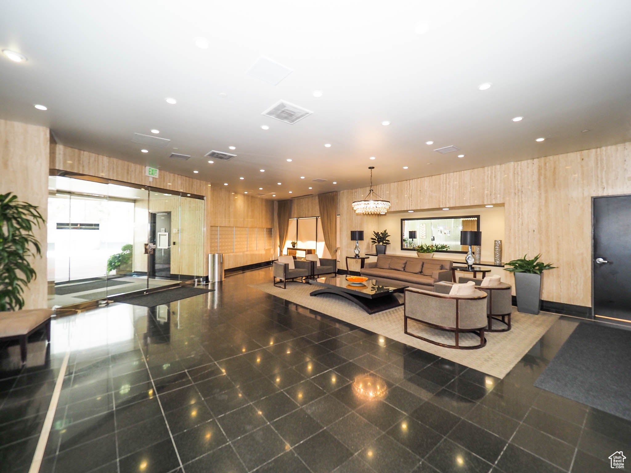 Salt Lake City, Utah, 84101, United States, 4 Bedrooms Bedrooms, ,5 BathroomsBathrooms,Residential,Active,1905069