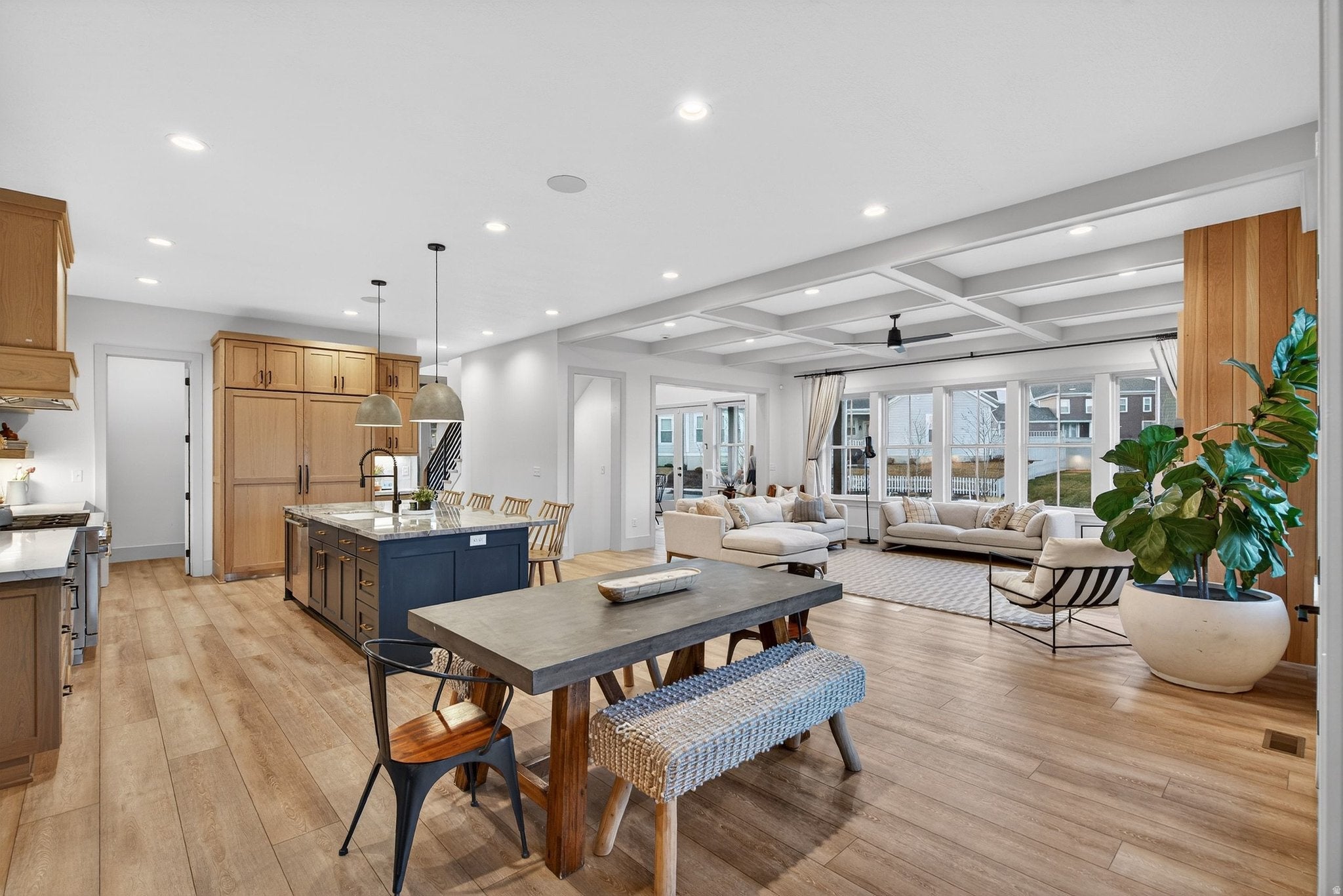 South Jordan, Utah, 84009, United States, 4 Bedrooms Bedrooms, ,4 BathroomsBathrooms,Residential,Active,2006892