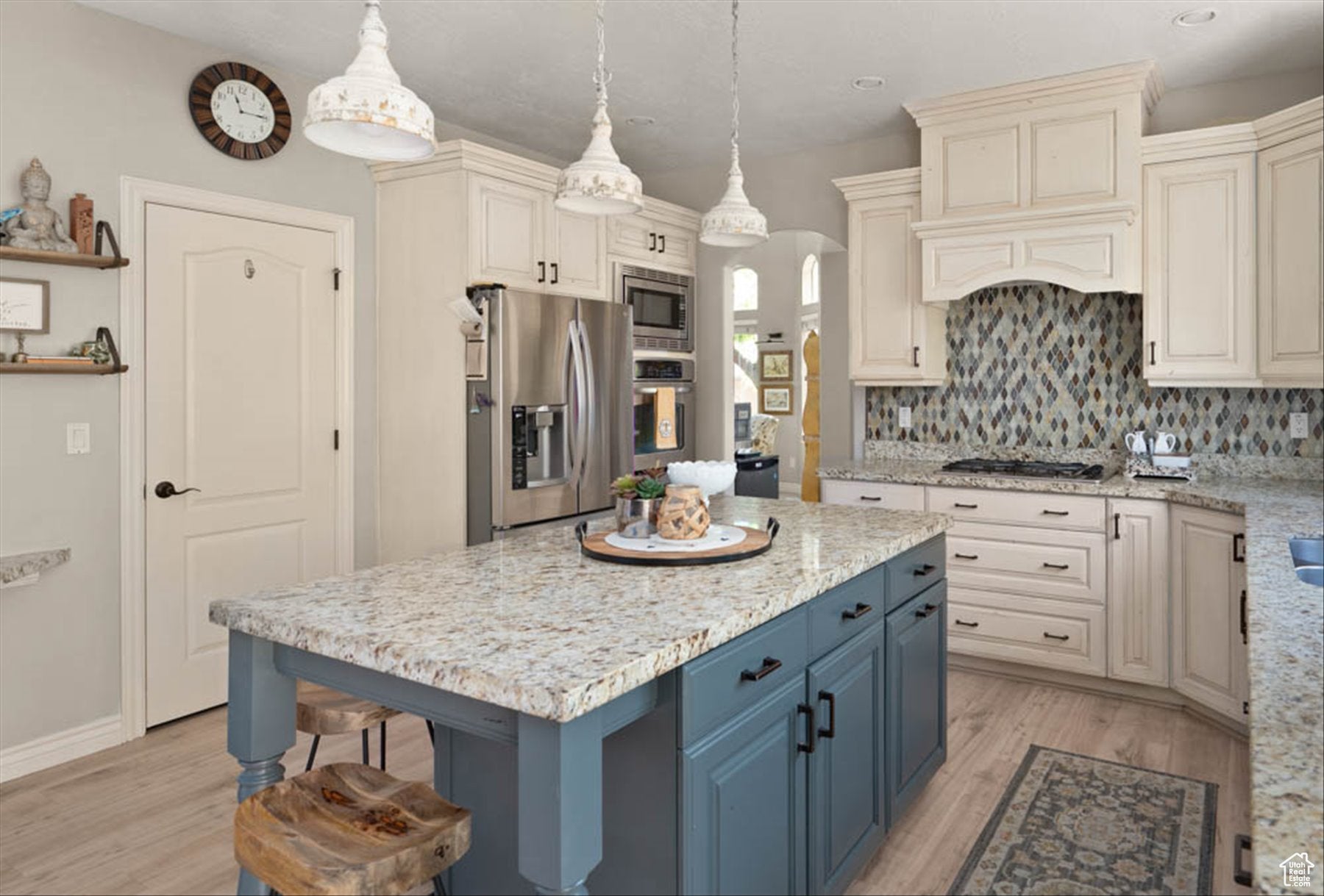 South Jordan, Utah, 84095, United States, 6 Bedrooms Bedrooms, ,4 BathroomsBathrooms,Residential,Active,1876871