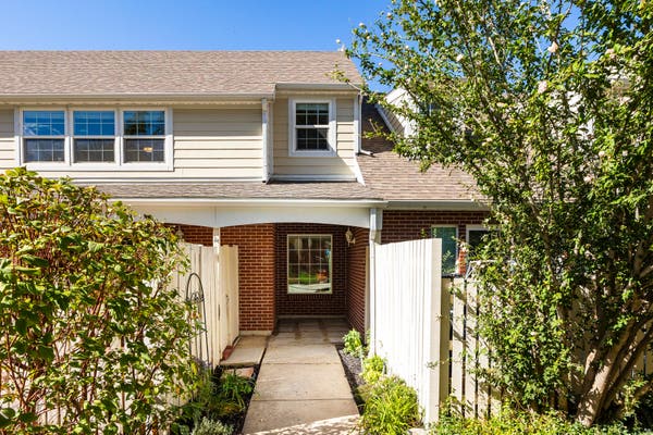 833 LAKESIDE LN, CENTERVILLE, UT 84014, photo 1 of 20