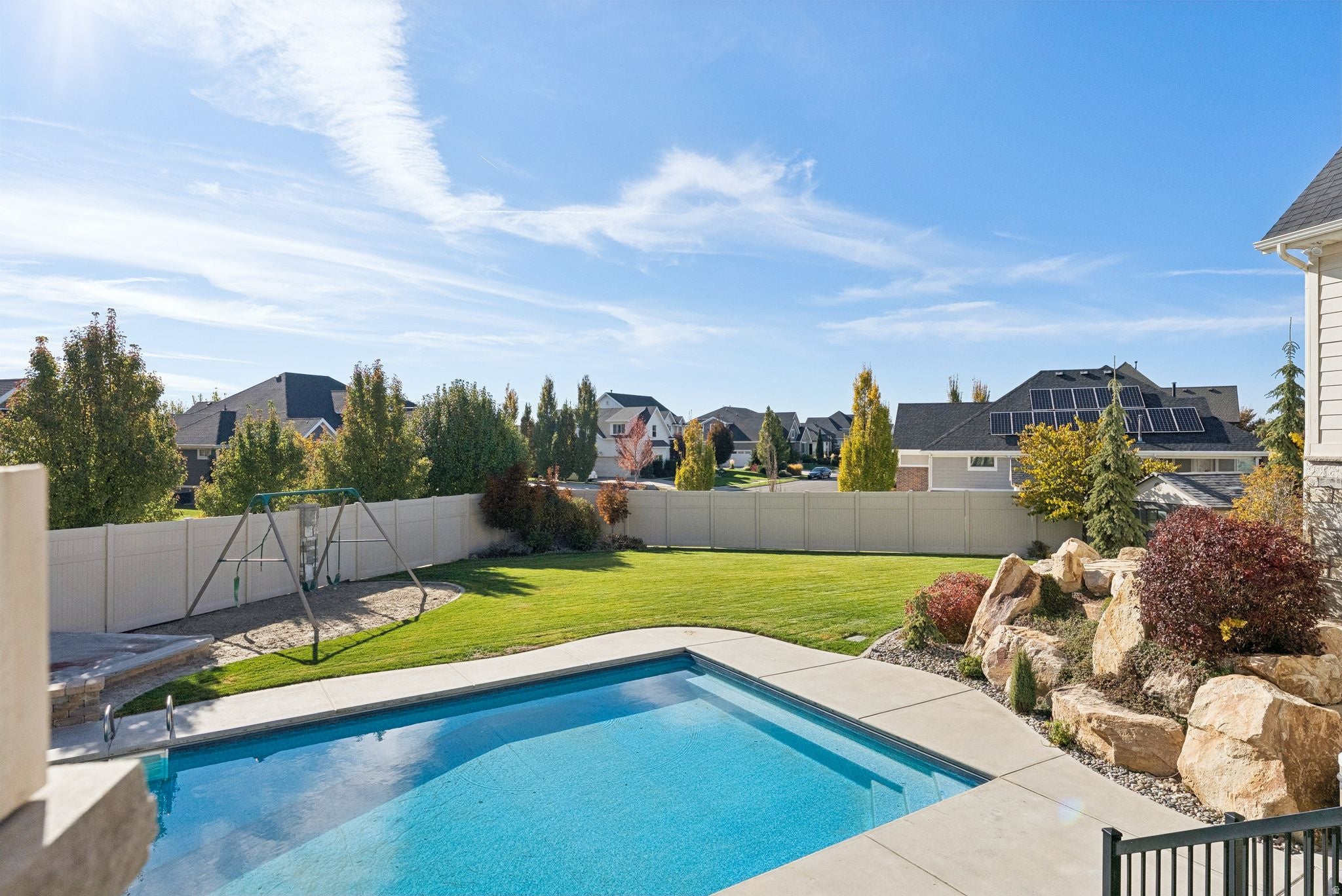 Kaysville, Utah, 84037, United States, 6 Bedrooms Bedrooms, ,5 BathroomsBathrooms,Residential,Active,1973308