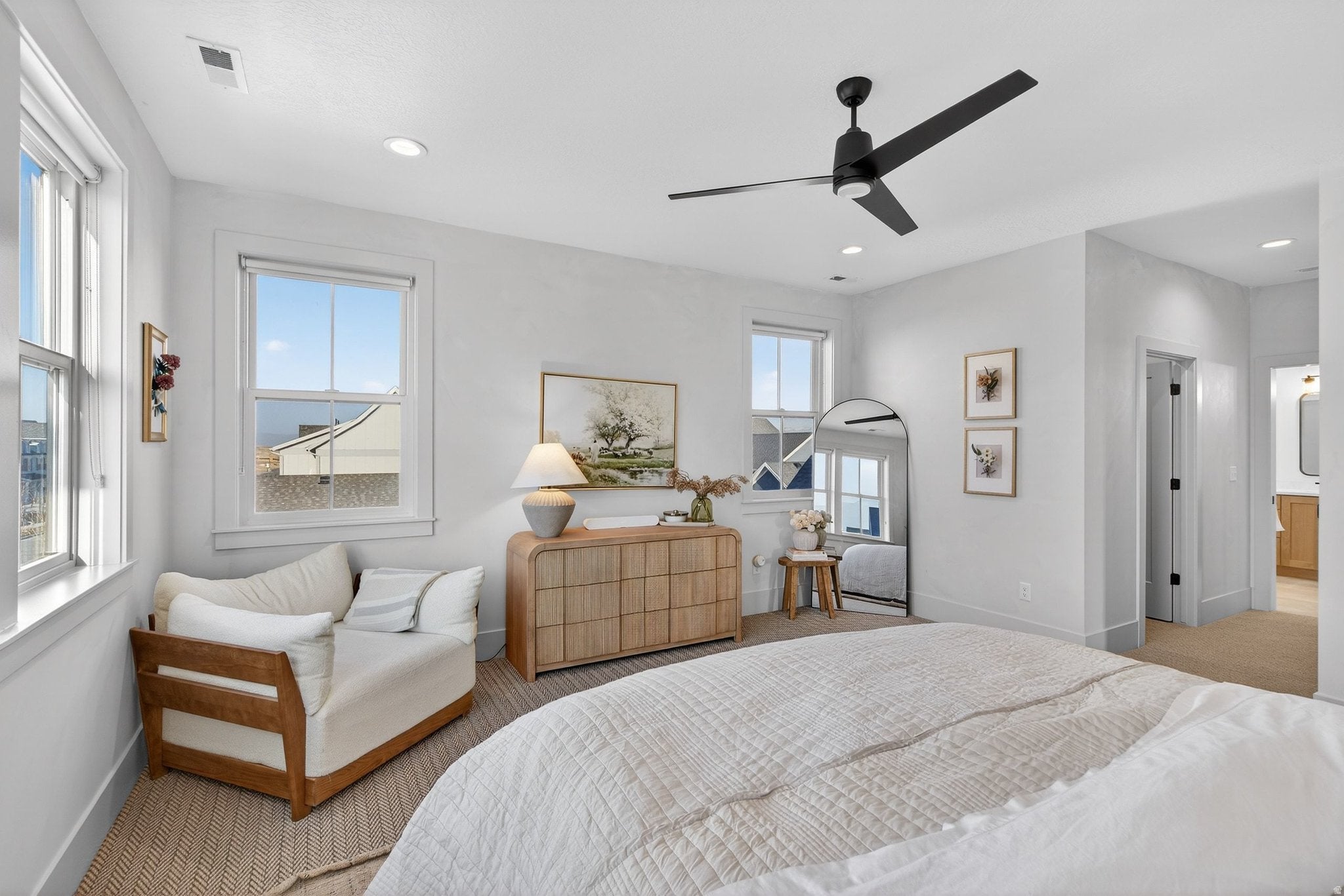 South Jordan, Utah, 84009, United States, 4 Bedrooms Bedrooms, ,4 BathroomsBathrooms,Residential,Active,2006892