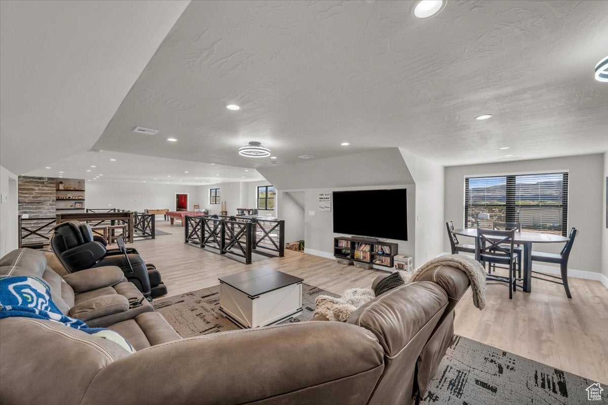 Hurricane, Utah, 84737, United States, 4 Bedrooms Bedrooms, ,5 BathroomsBathrooms,Residential,Active,1762812