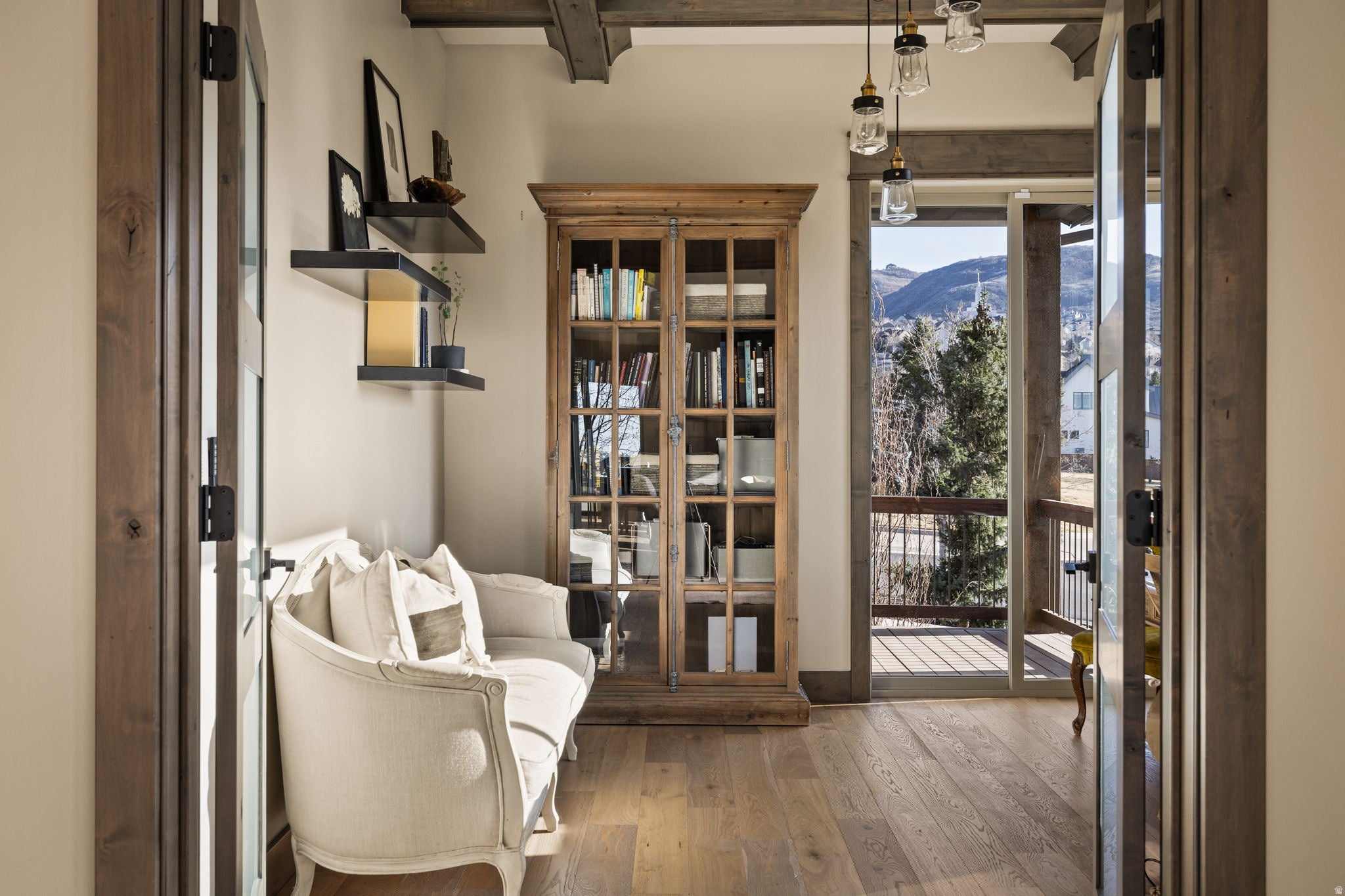 Draper, Utah, 84020, United States, 4 Bedrooms Bedrooms, ,6 BathroomsBathrooms,Residential,Active,2025968