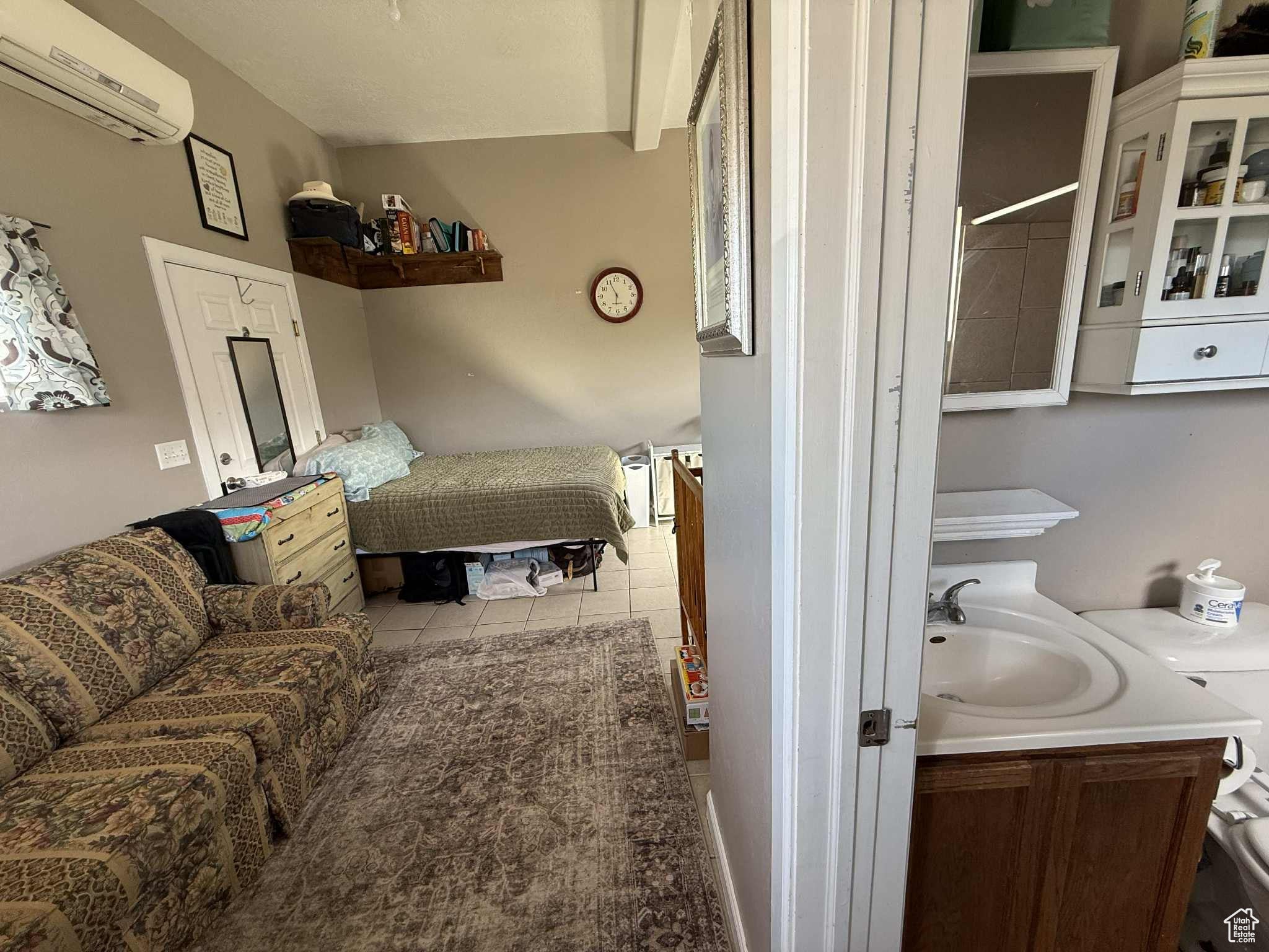 Huntington, Utah, 84528, United States, 4 Bedrooms Bedrooms, ,1 BathroomBathrooms,Residential,Active,1963255