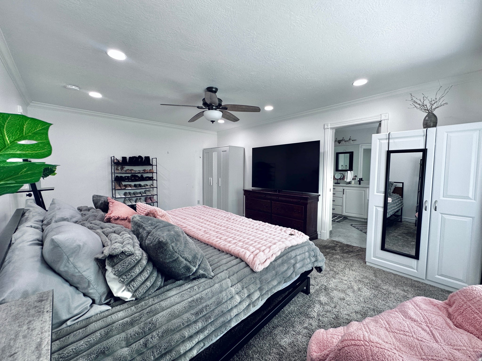 Springville, Utah, 84663, United States, 7 Bedrooms Bedrooms, ,5 BathroomsBathrooms,Residential,Active,2006980