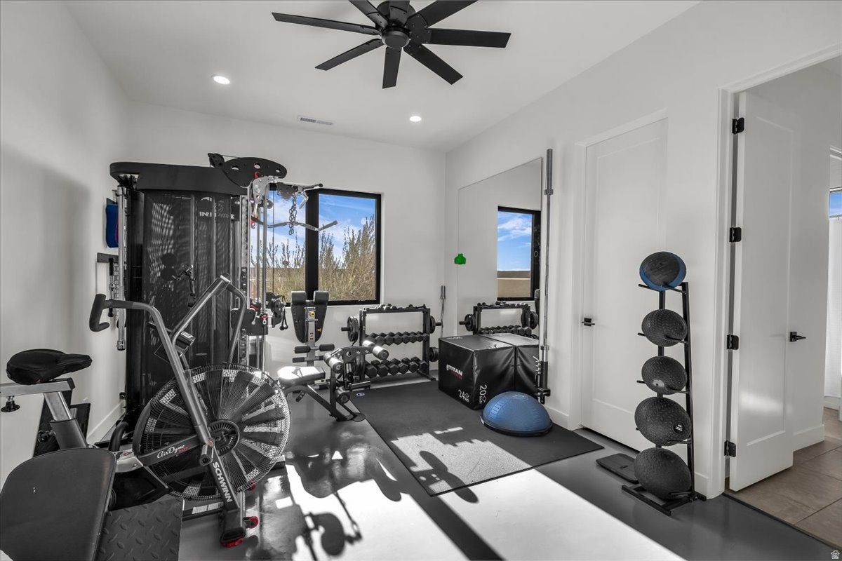 St. George, Utah, 84770, United States, 5 Bedrooms Bedrooms, ,4 BathroomsBathrooms,Residential,Active,2010551