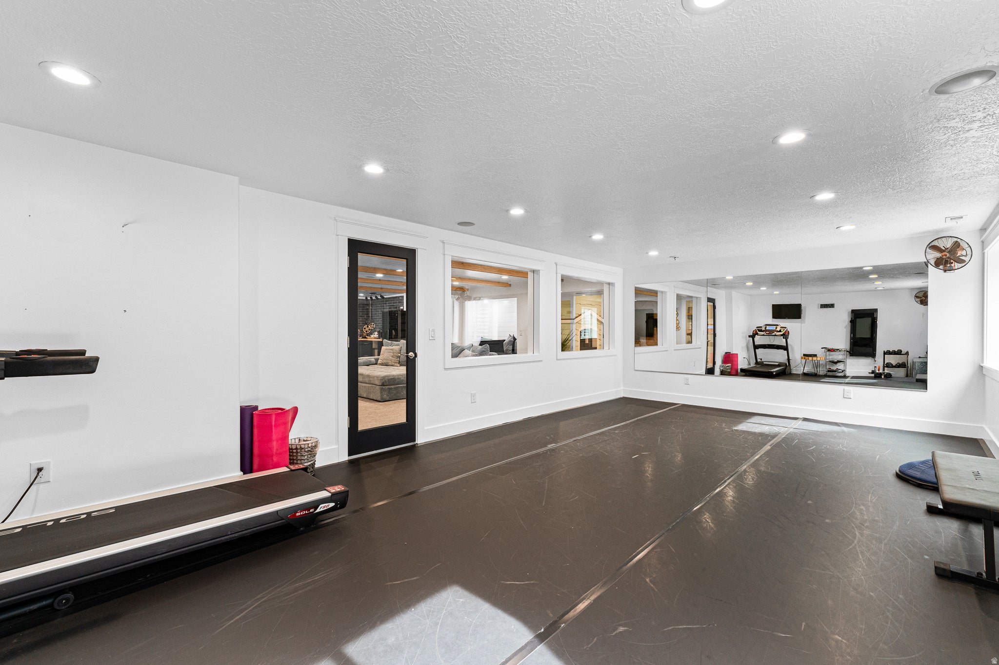 Fruit Heights, Utah, 84037, United States, 6 Bedrooms Bedrooms, ,4 BathroomsBathrooms,Residential,Contingent,2045711