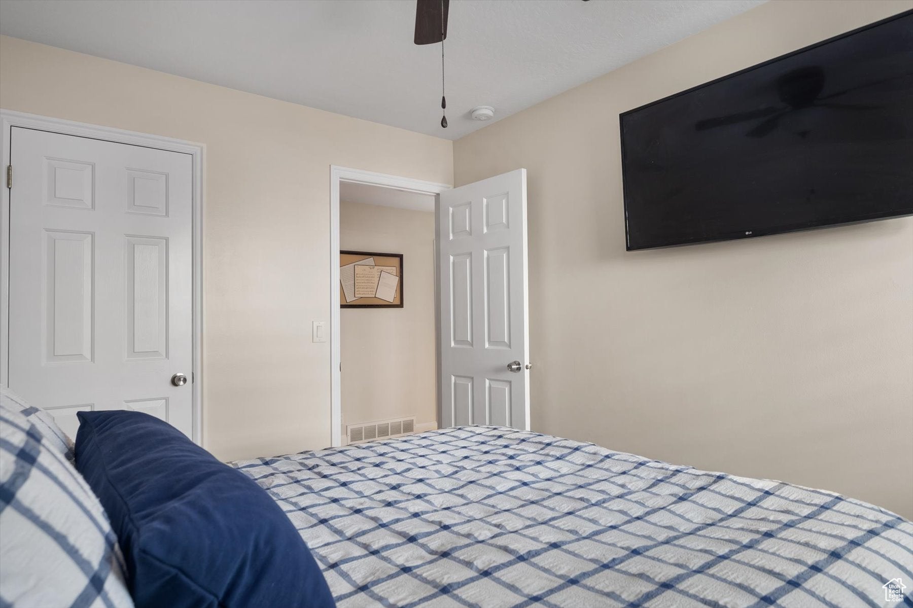 Cottonwood Heights, Utah, 84121, United States, 6 Bedrooms Bedrooms, ,3 BathroomsBathrooms,Residential,Active,1964287