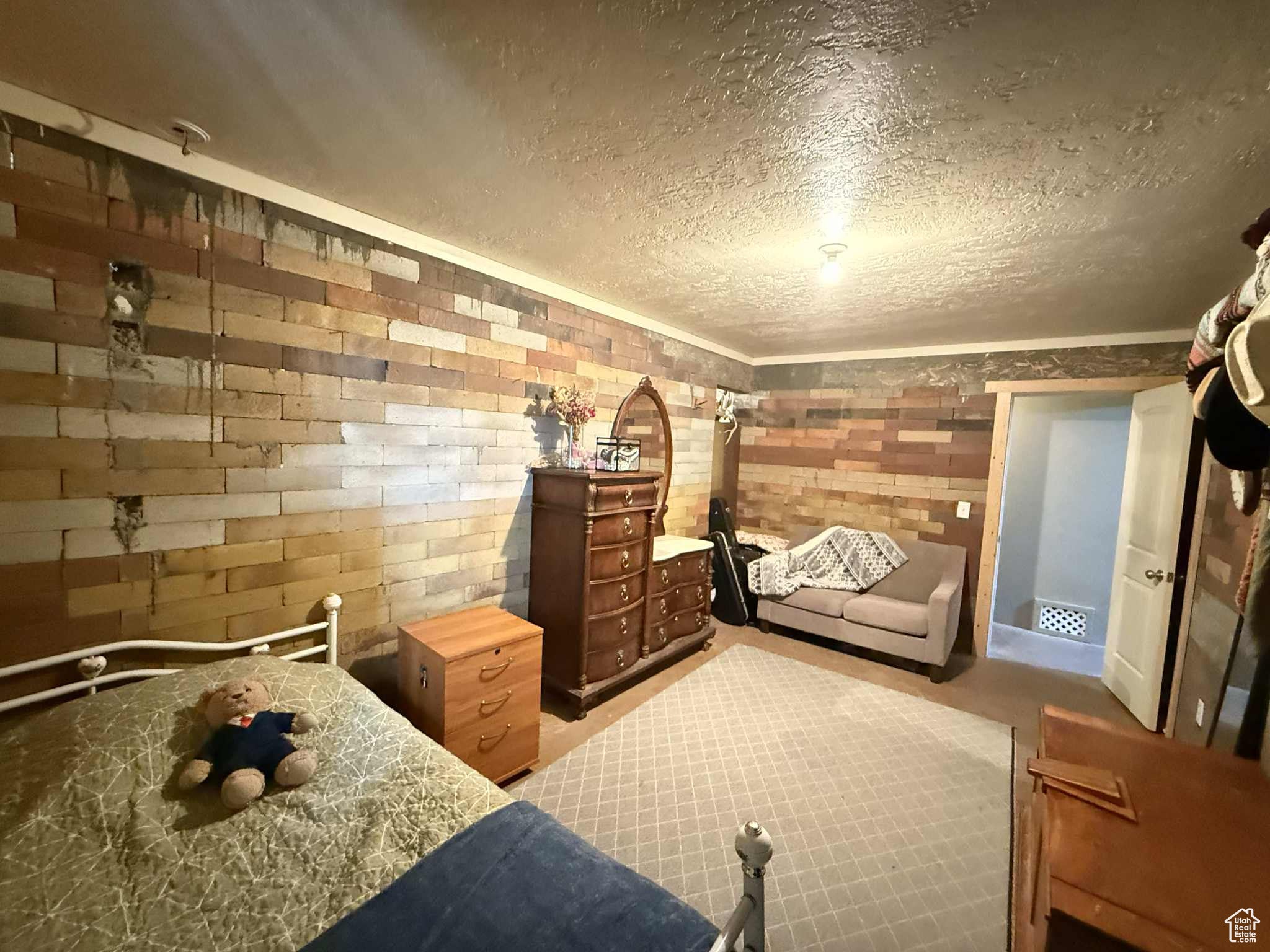 Huntington, Utah, 84528, United States, 4 Bedrooms Bedrooms, ,1 BathroomBathrooms,Residential,Active,1963255