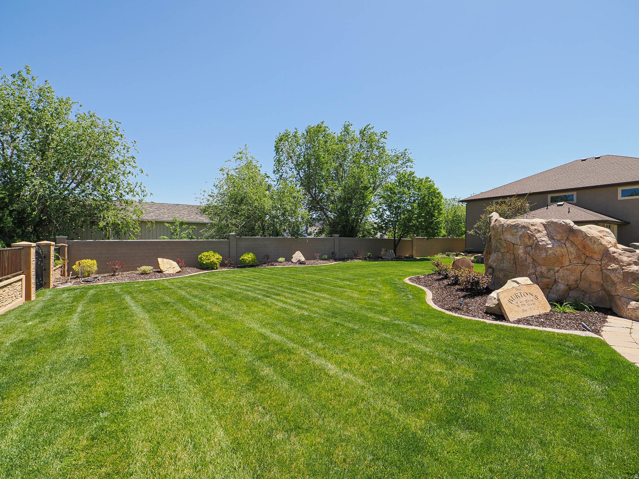 Bluffdale, Utah, 84065, United States, 5 Bedrooms Bedrooms, ,5 BathroomsBathrooms,Residential,Active,2030117