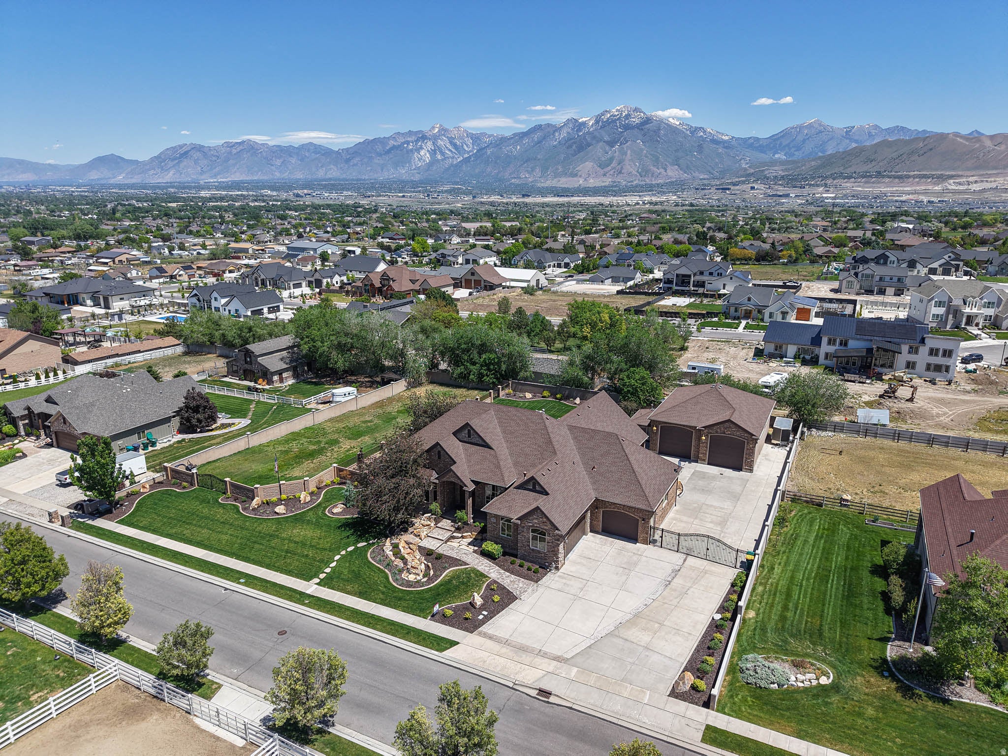 Bluffdale, Utah, 84065, United States, 5 Bedrooms Bedrooms, ,5 BathroomsBathrooms,Residential,Active,2030117