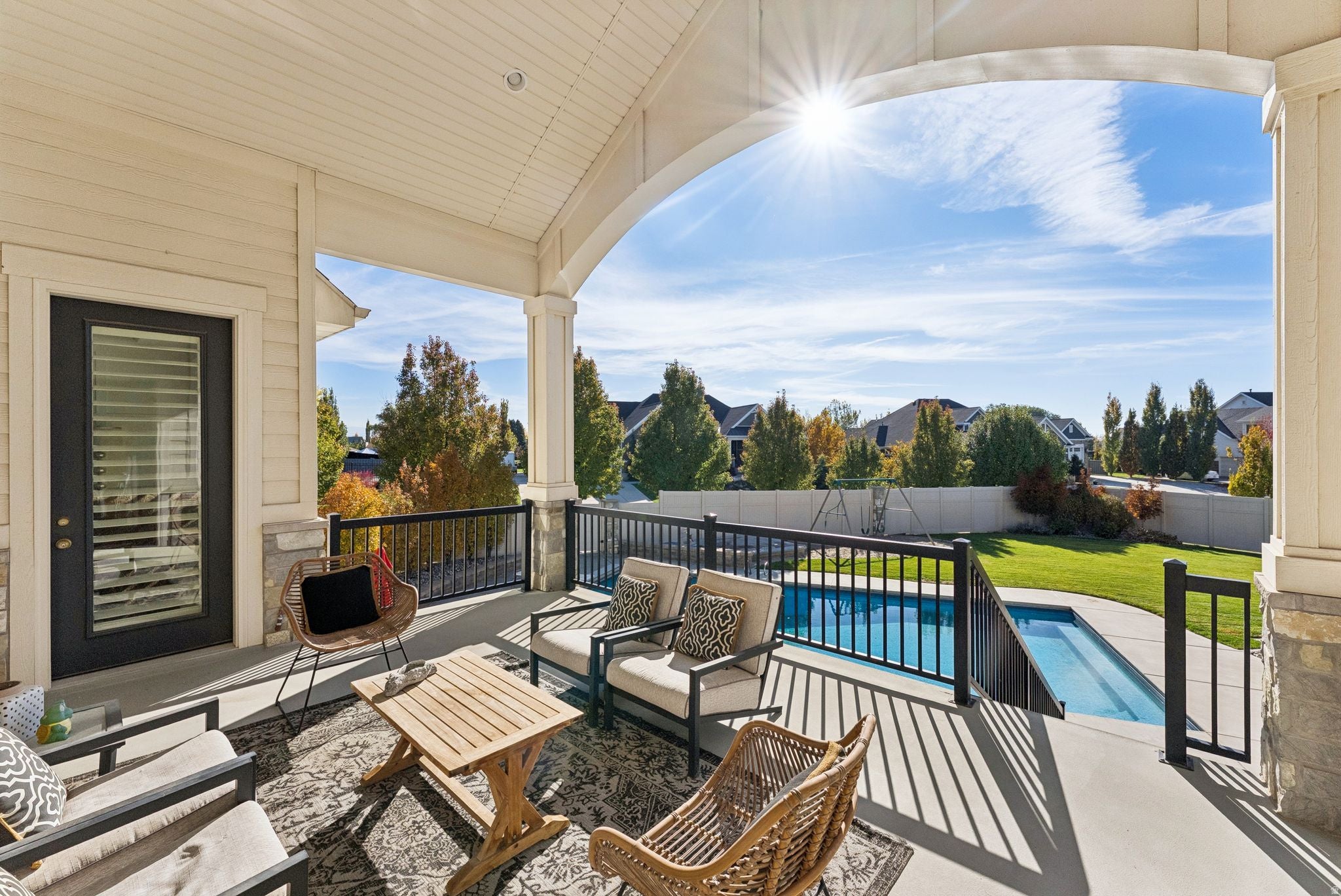 Kaysville, Utah, 84037, United States, 6 Bedrooms Bedrooms, ,5 BathroomsBathrooms,Residential,Active,1973308