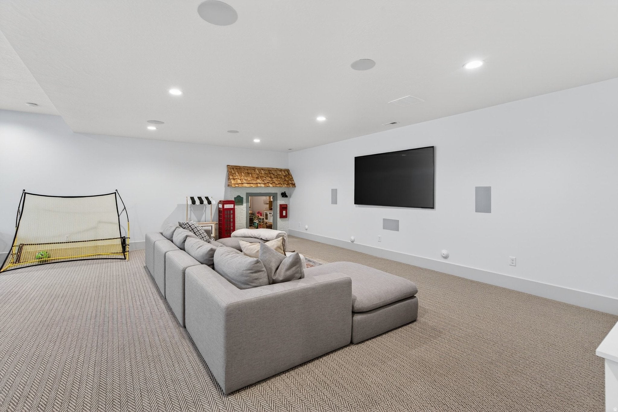 South Jordan, Utah, 84009, United States, 4 Bedrooms Bedrooms, ,4 BathroomsBathrooms,Residential,Active,2006892