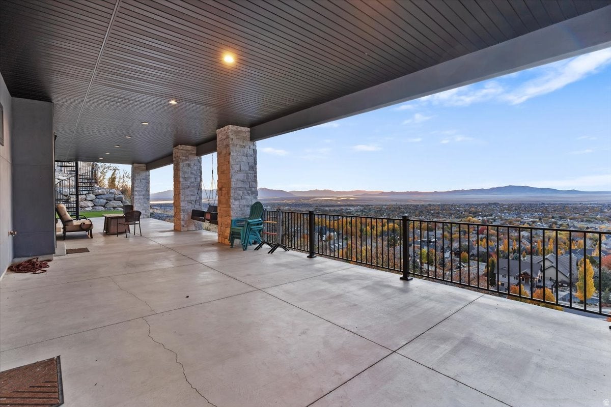 Fruit Heights, Utah, 84037, United States, 4 Bedrooms Bedrooms, ,3 BathroomsBathrooms,Residential,Active,2043838