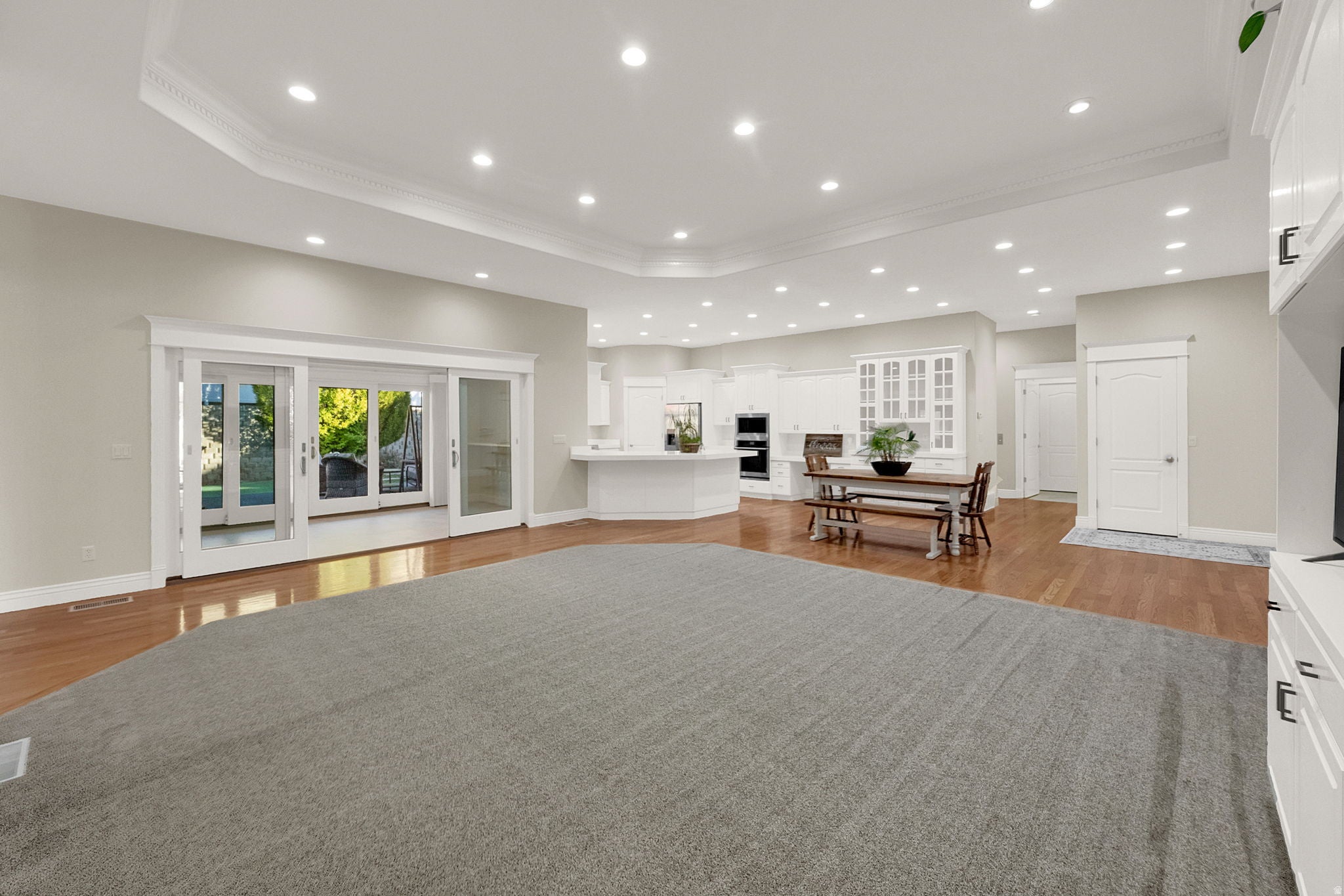 Perry, Utah, 84302, United States, 6 Bedrooms Bedrooms, ,5 BathroomsBathrooms,Residential,Active,2045022